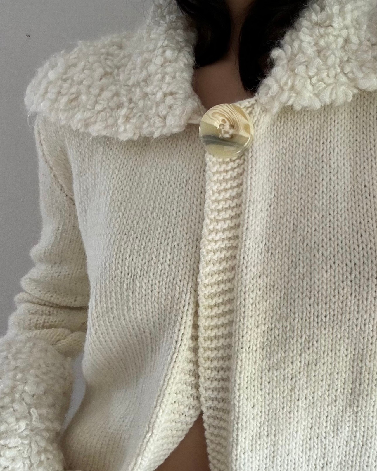 Collar Detailed Cream Cardigan