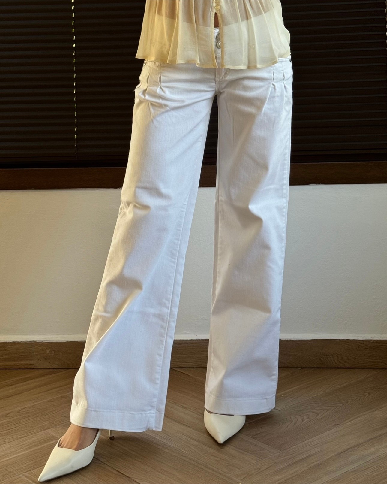 White Low Waist Pants