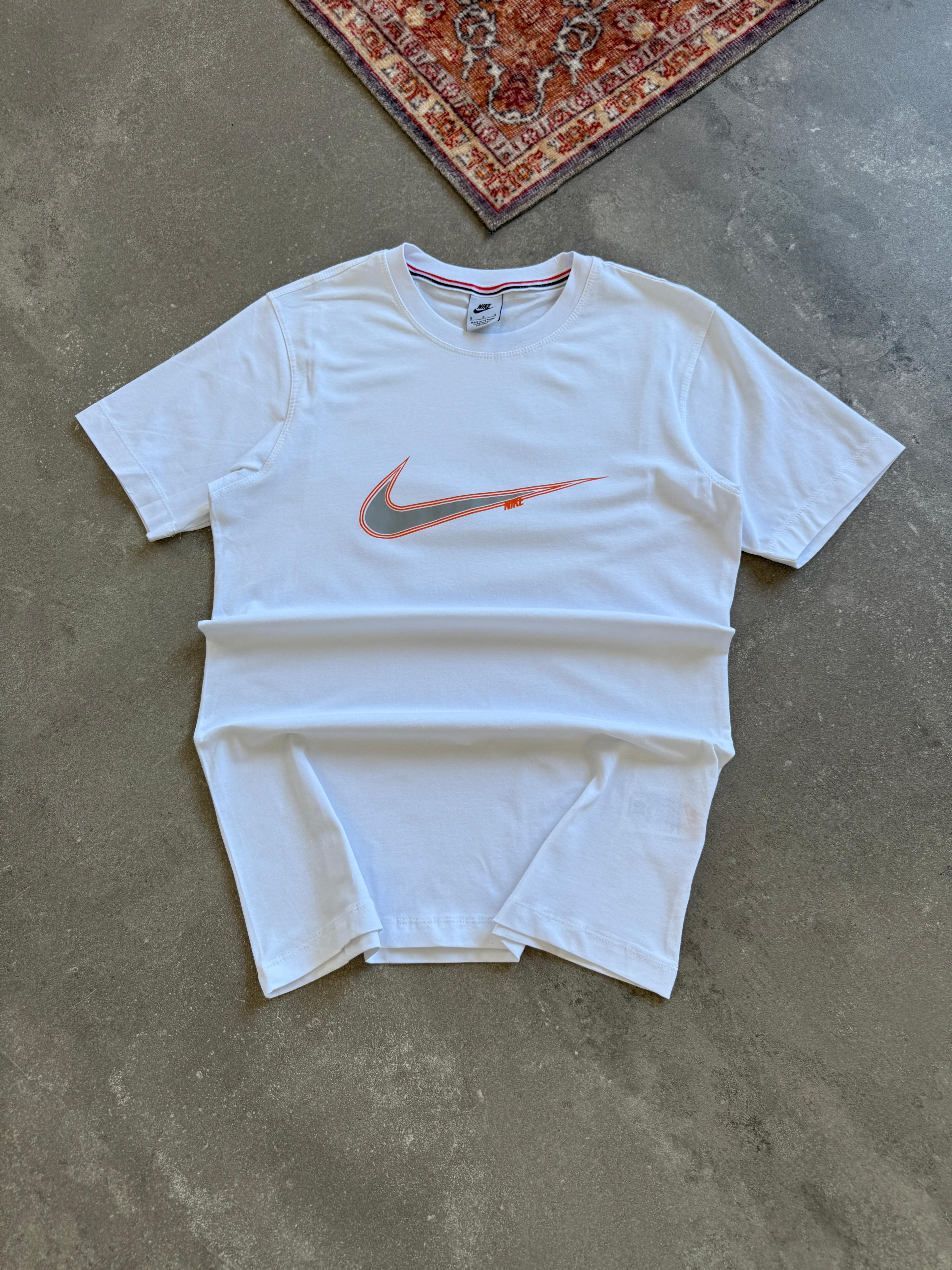 Nike Swoosh Logo  T-Shirt |  N-1077