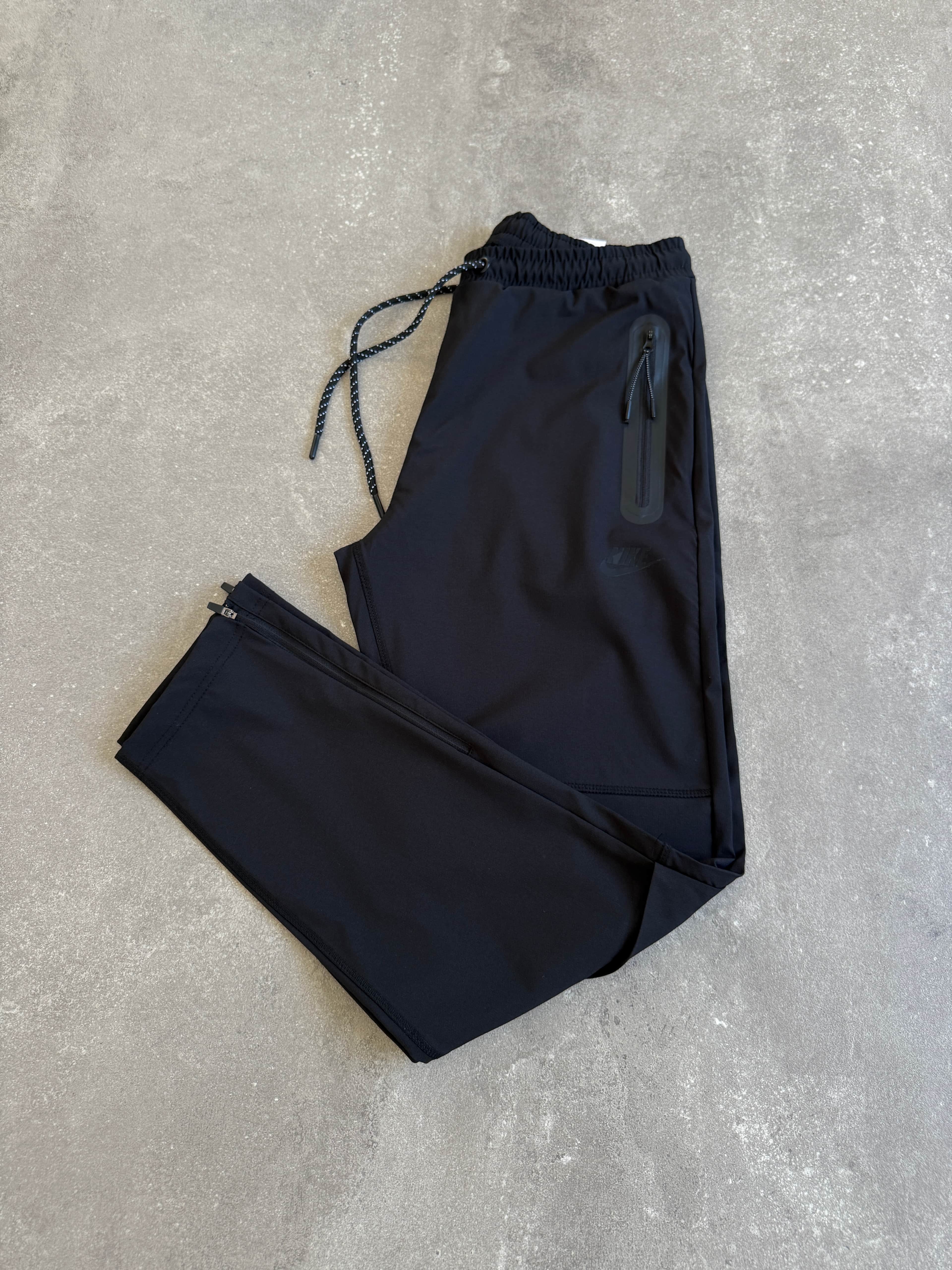 Nike  Tech Fleece Woven Windrunner Pants l N-1098