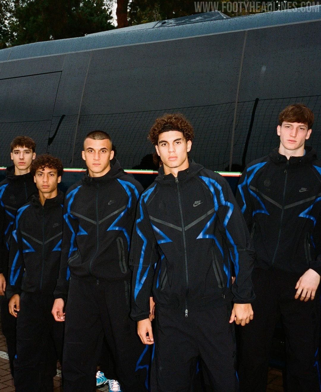 Nike Inter Milan 25/26 Tech Fleece Paraşüt Takım l N-1100