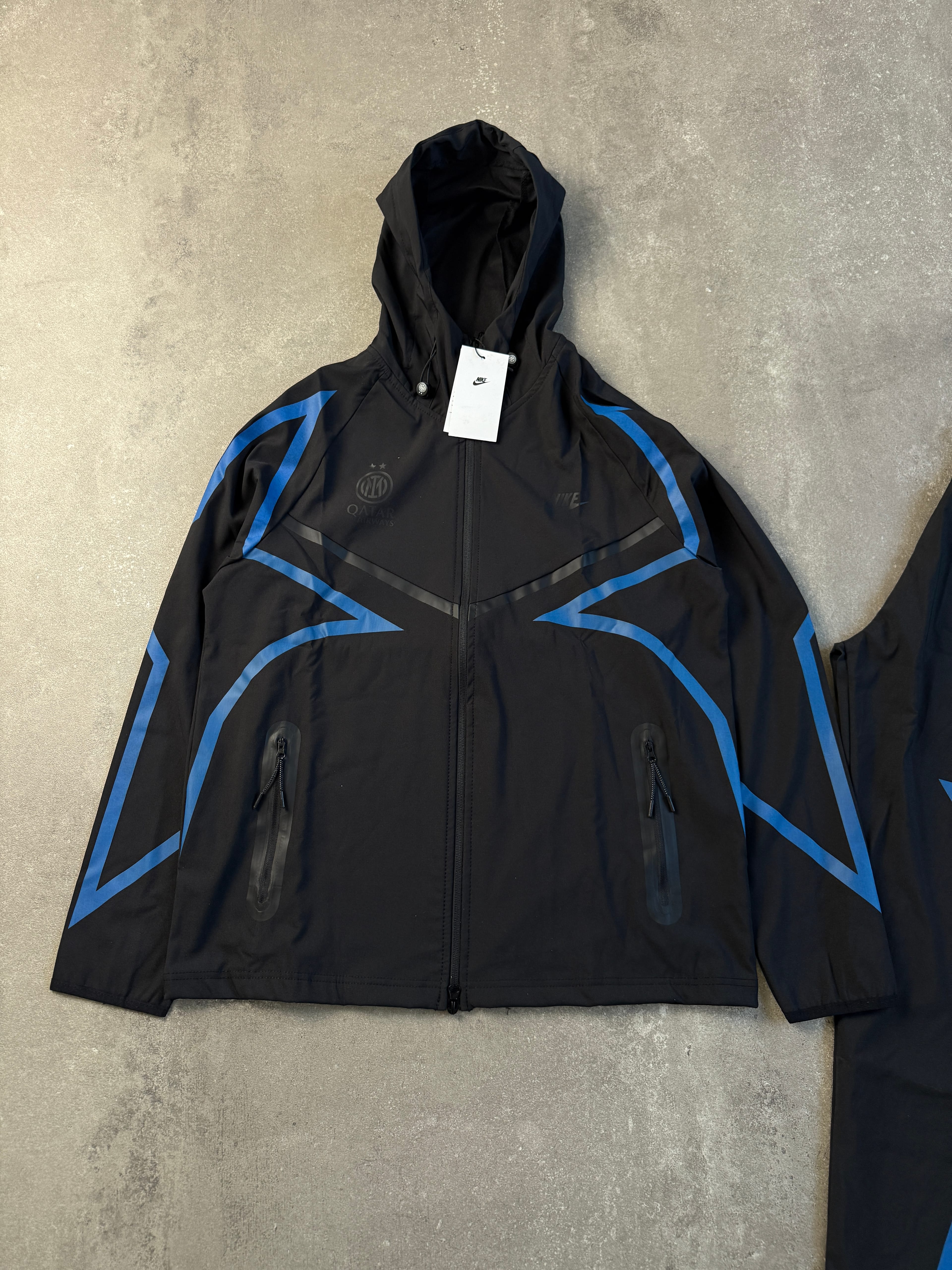 Nike Inter Milan 25/26 Tech Fleece Paraşüt Takım l N-1100