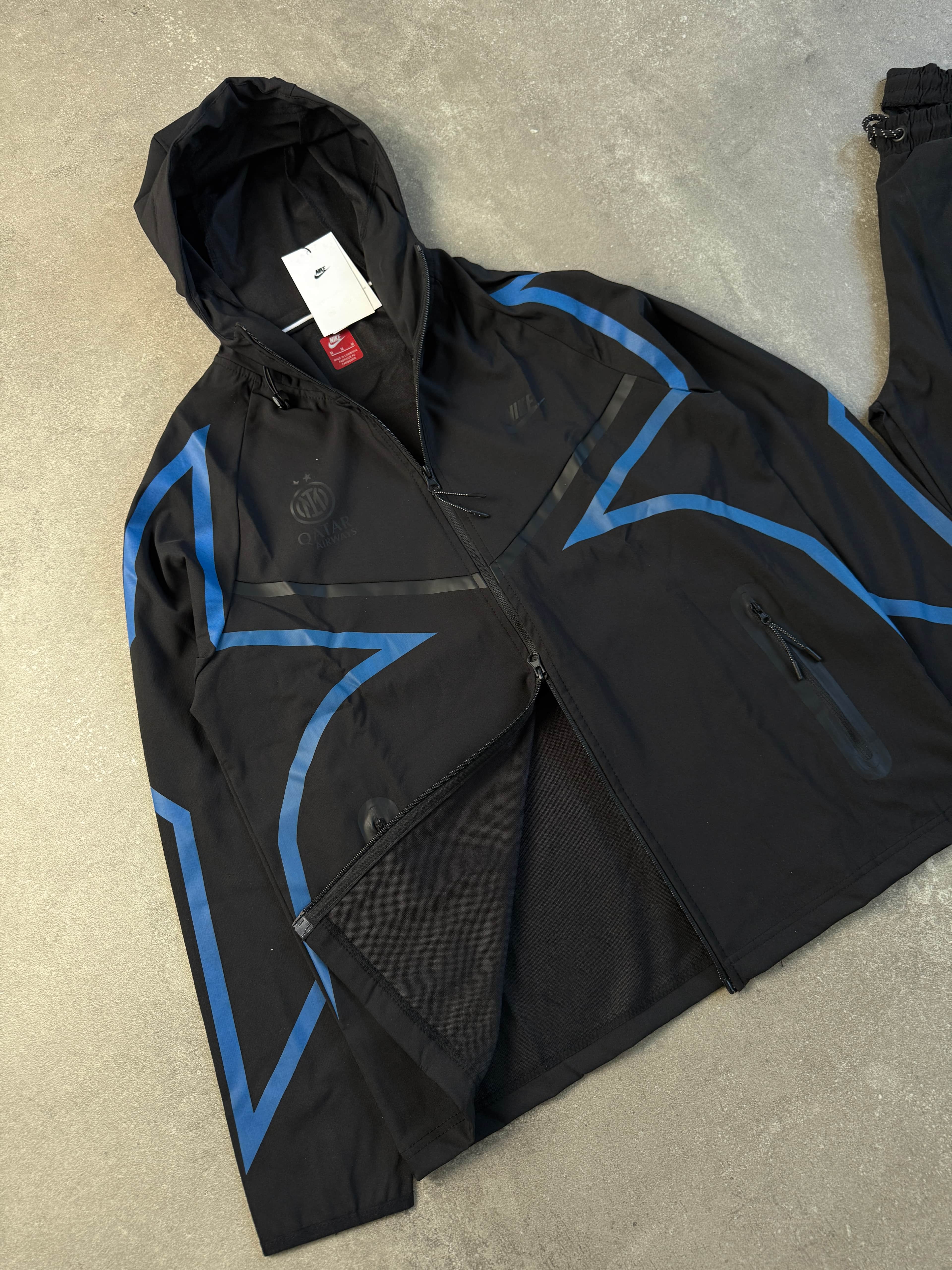 Nike Inter Milan 25/26 Tech Fleece Paraşüt Takım l N-1100