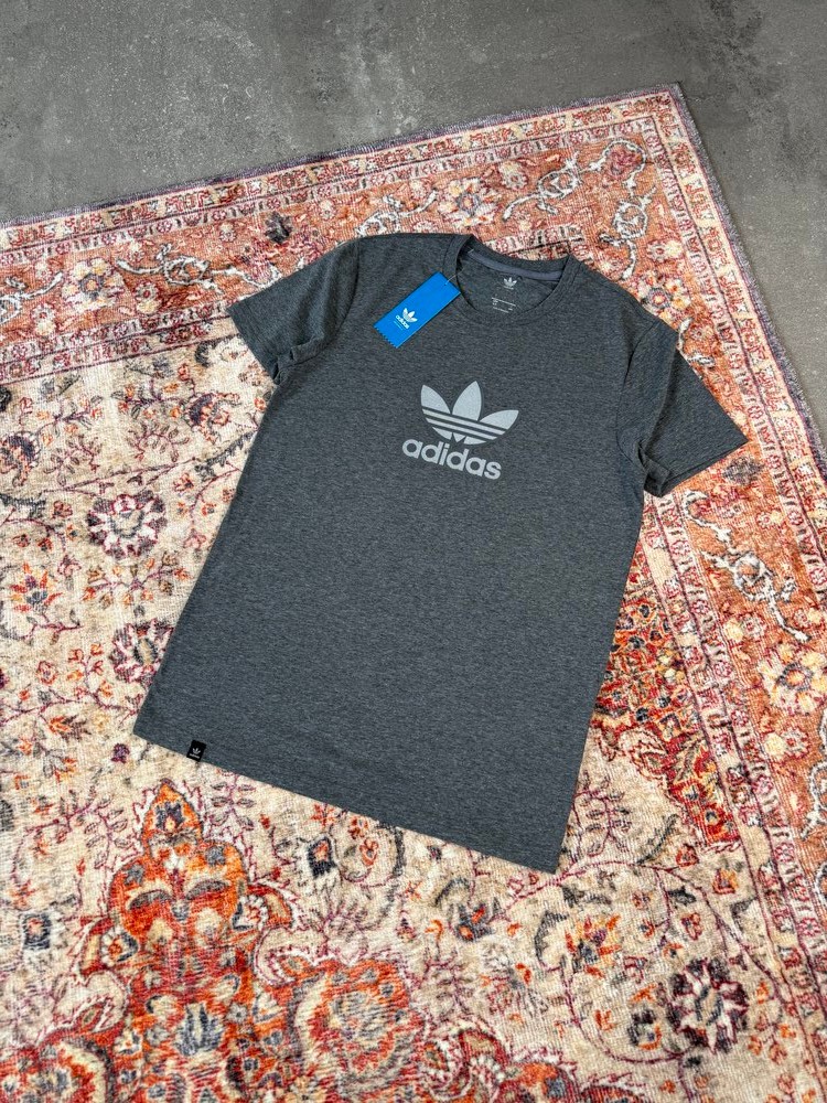 Adidas Basic Chest  Logo  T-Shirt | AD-1002 - Füme