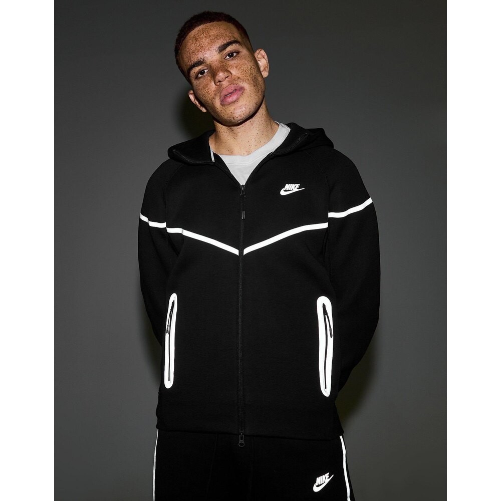 Nike Tech Fleece Reflective Essentials Full Zip Hoodie l N-1023