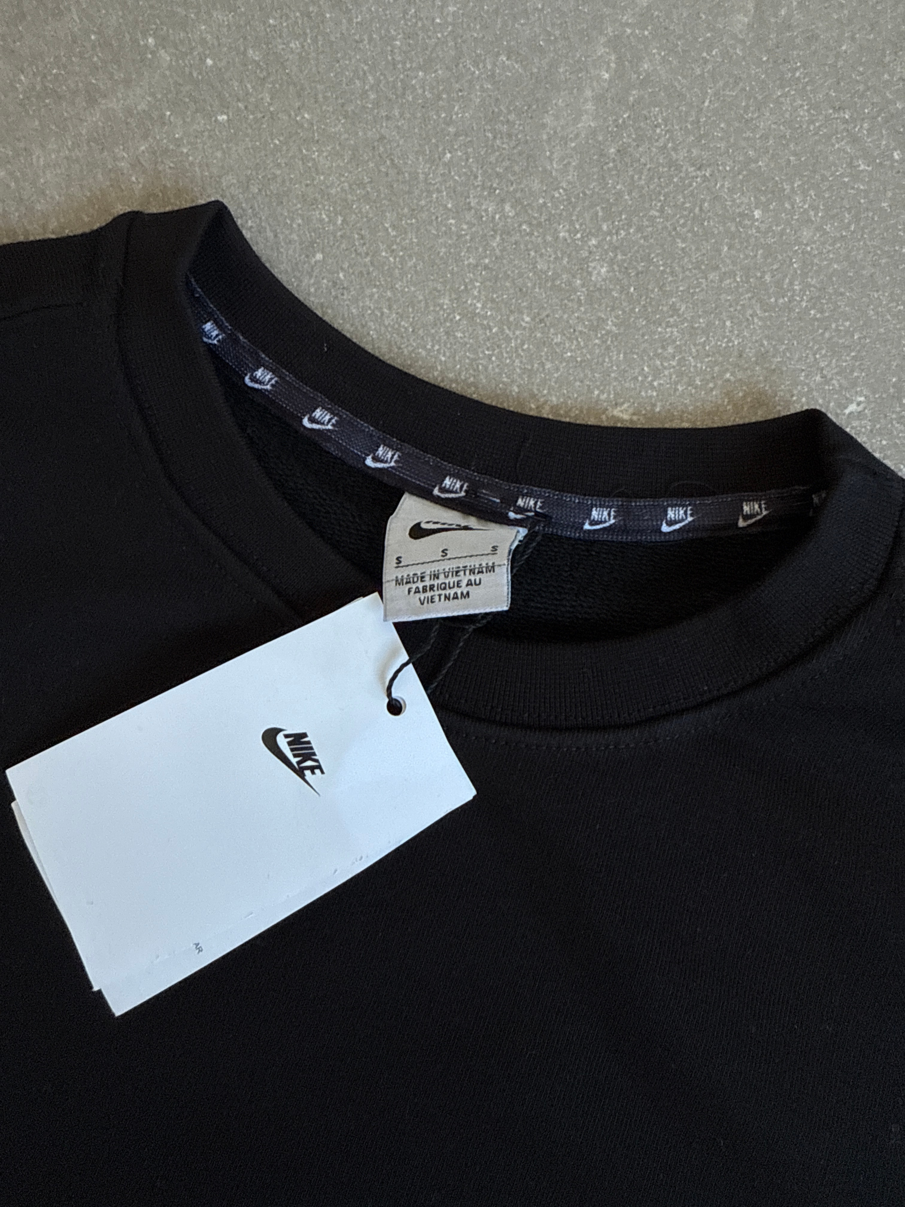 Nike Club Fleece  Sweatshirt l N-1105