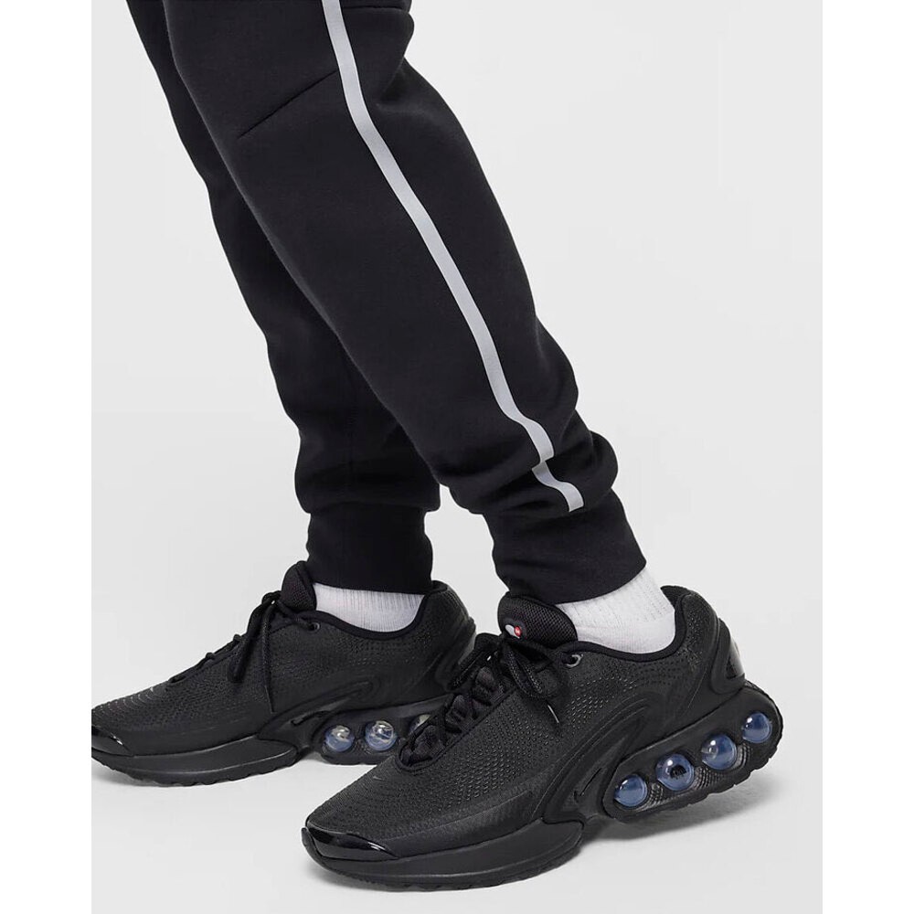 Nike Tech Fleece Reflective Essentials  Jogger  l  N-1022