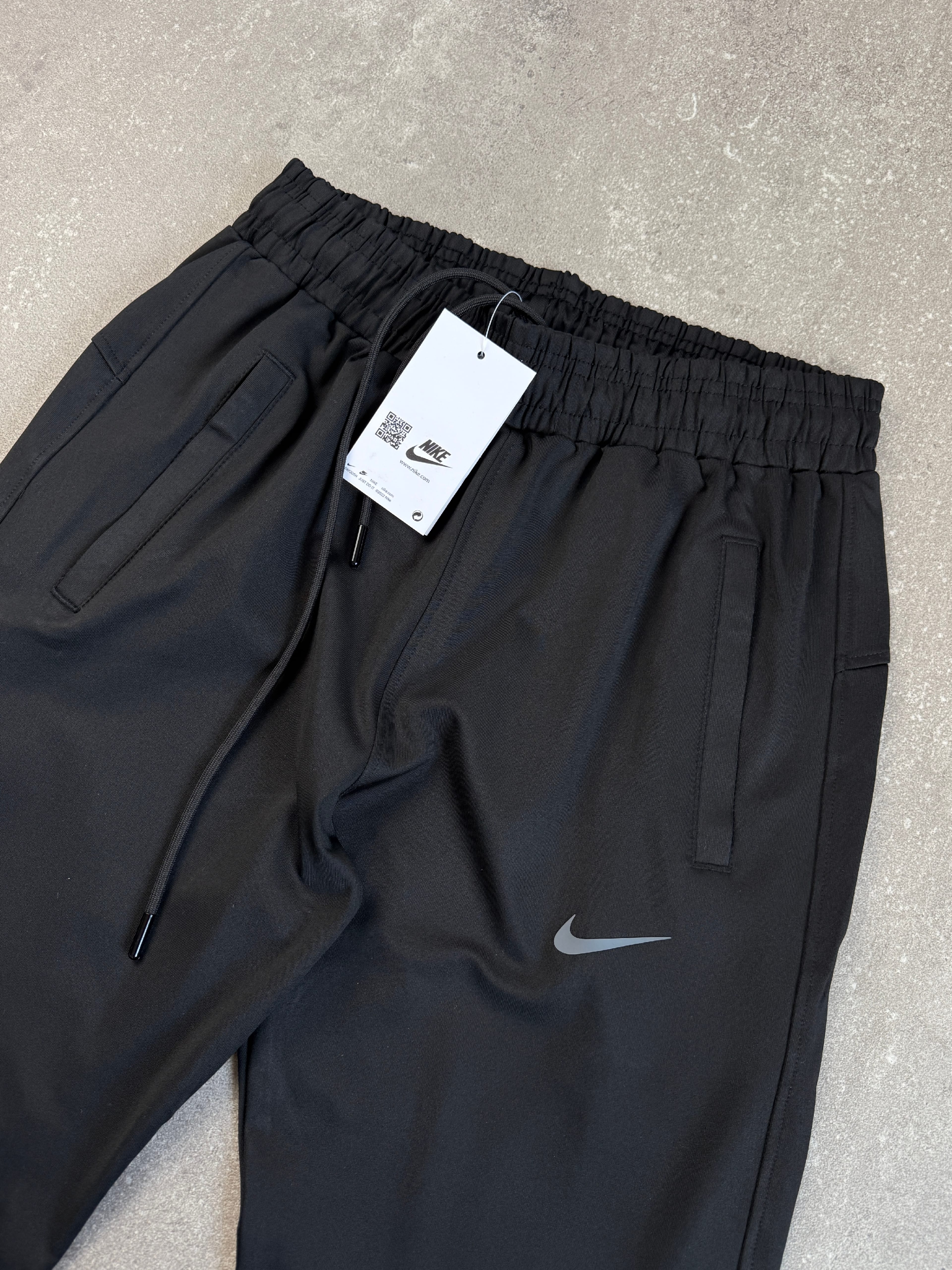 Nike Swoosh Scuba Kumaş Düz Paça Eşofman Altı l  N-1108