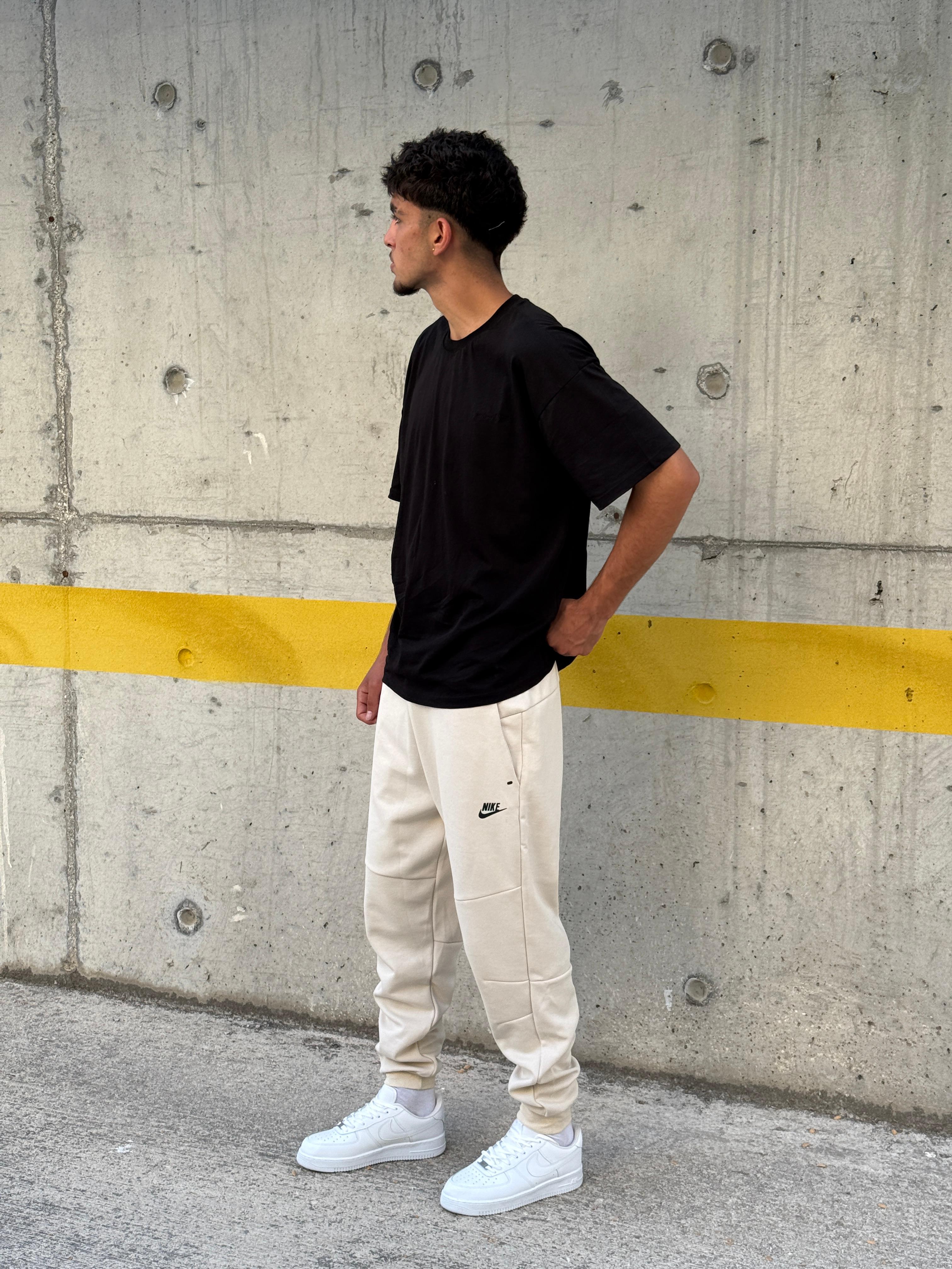 Nike 2025 Tech Fleece Jogger  l  N-1088 - Krem