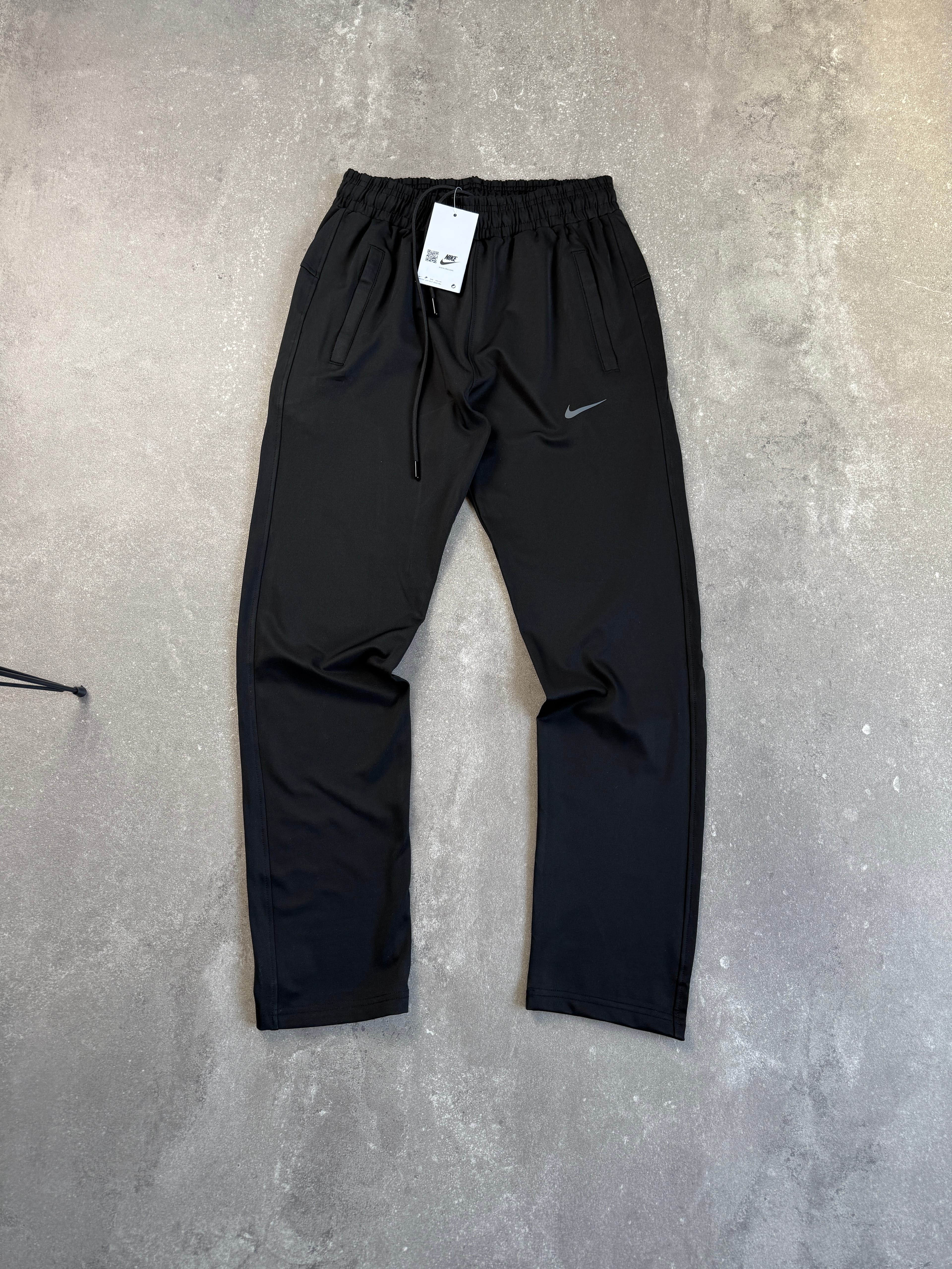 Nike Swoosh Scuba Kumaş Düz Paça Eşofman Altı l  N-1108