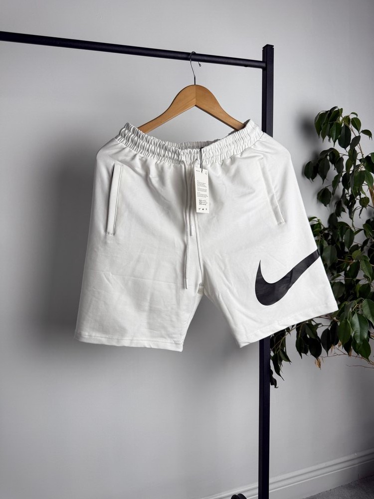 Nike Big Swoosh   l Şort  N-1015