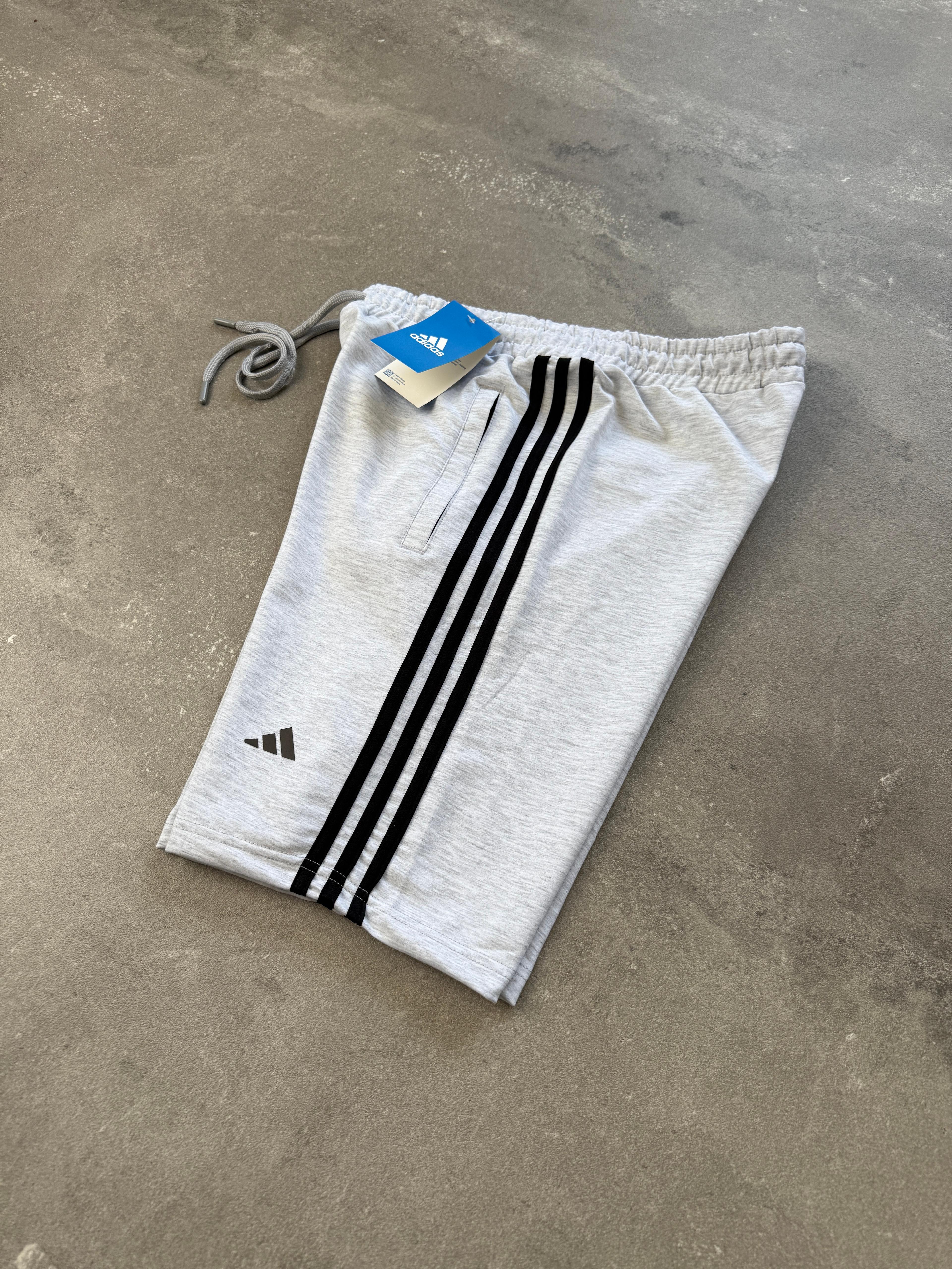 Adidas 3 Side Stripes  Şort l  Gri AD-1003