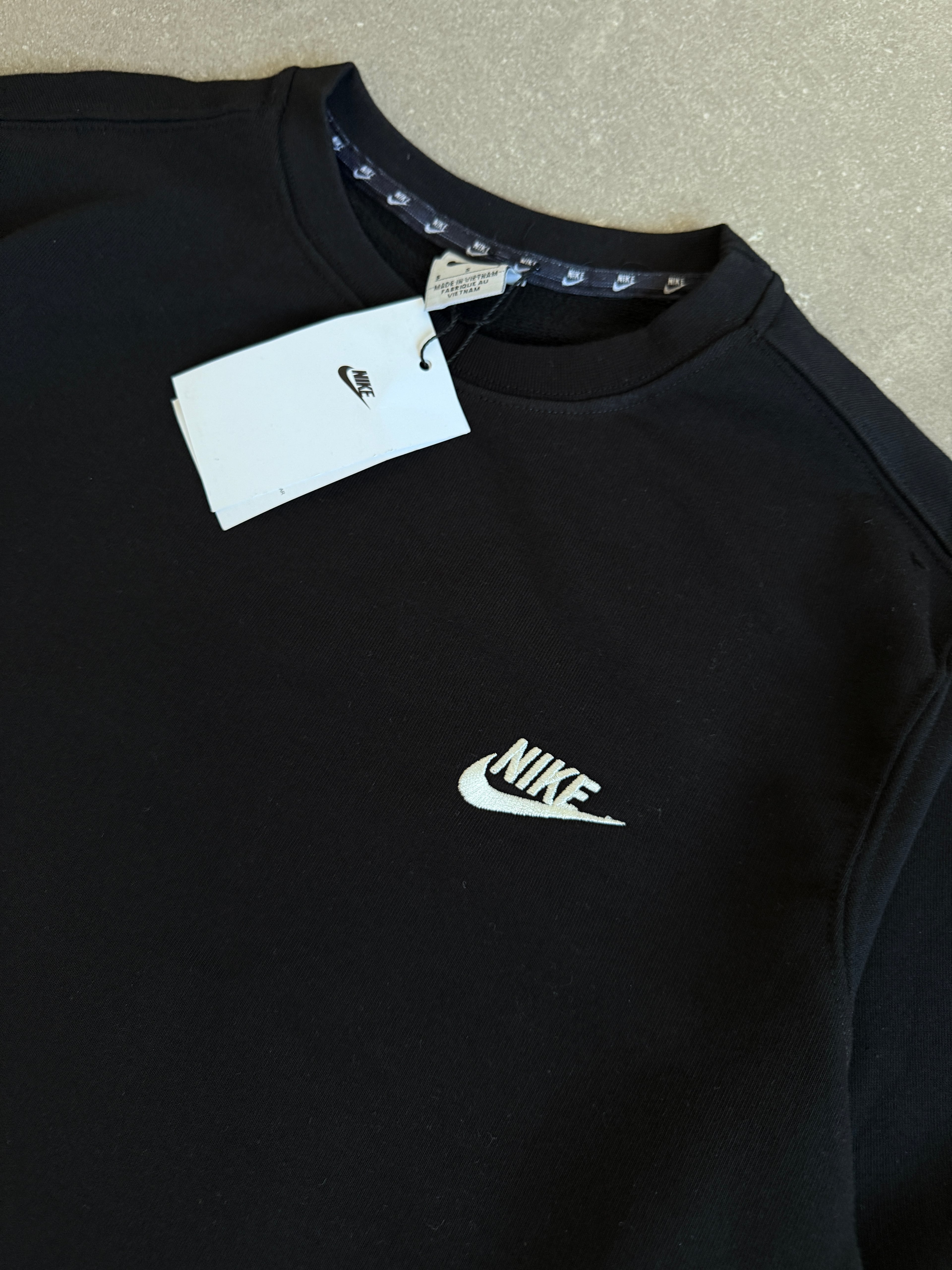 Nike Club Fleece  Sweatshirt l N-1105