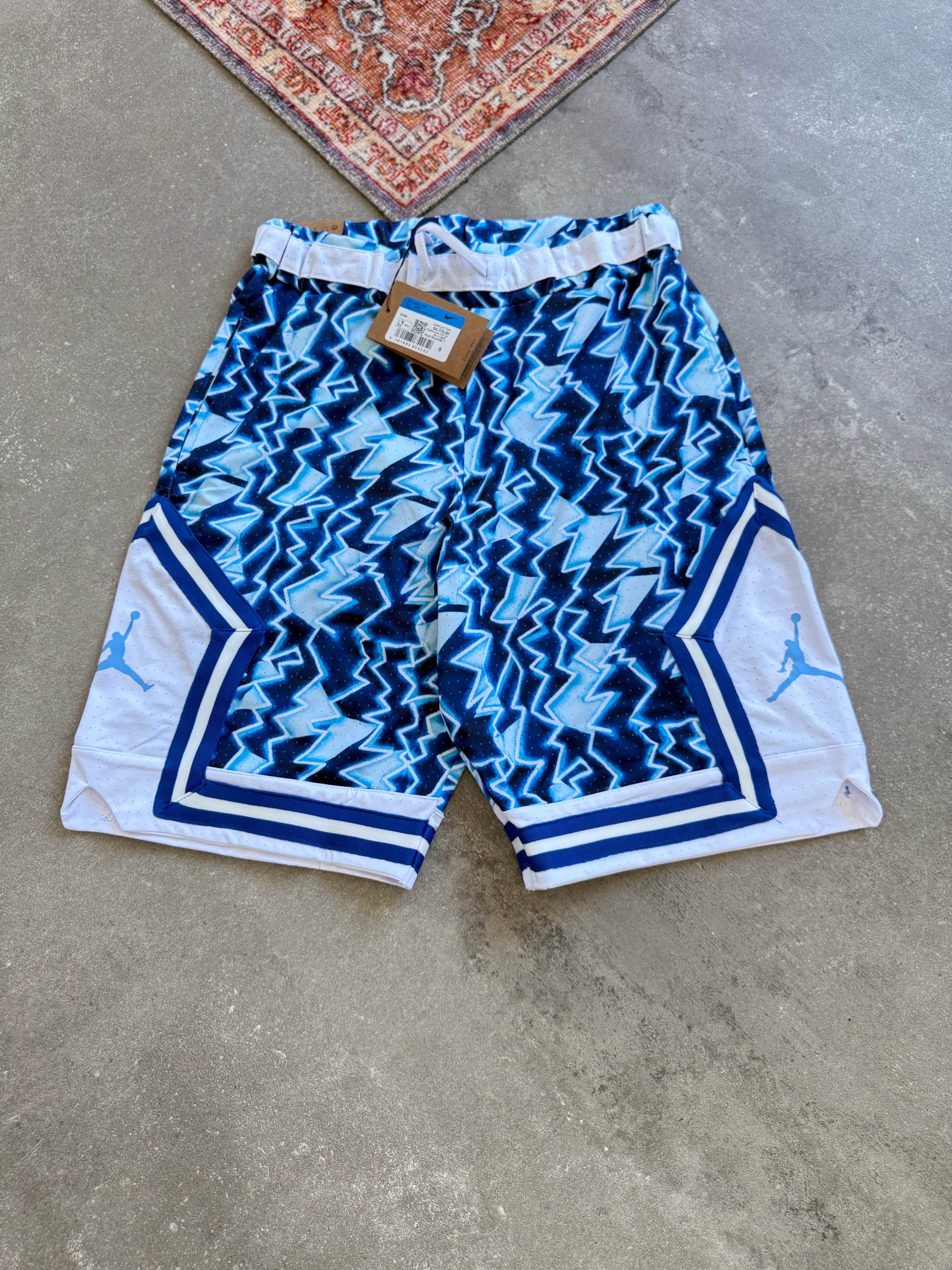 Nike Jord** Diamond Premium Logo  l Şort JR-1017