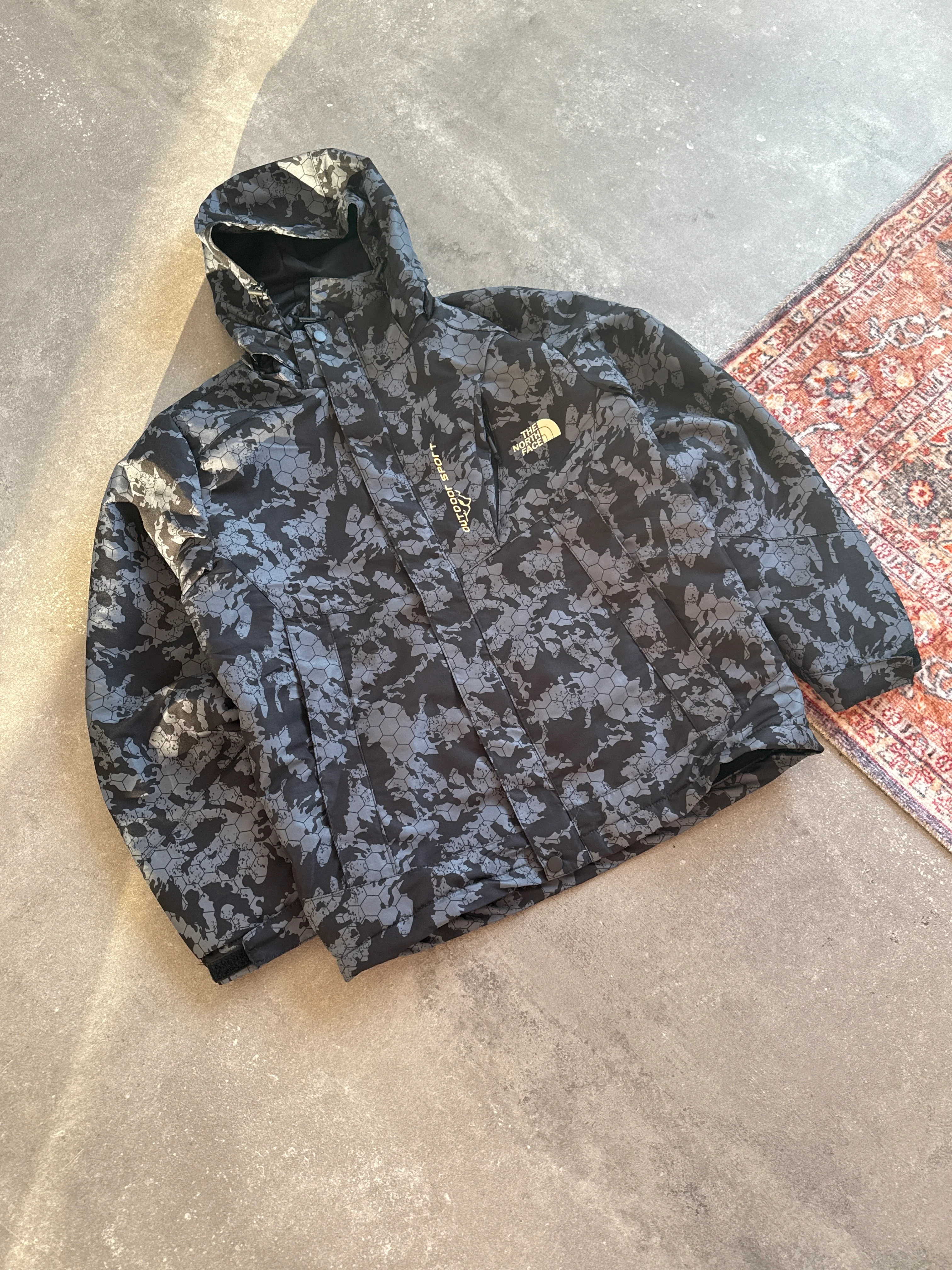 The N.F. Desenli Premium İçi Polarlı Mont l O-1007