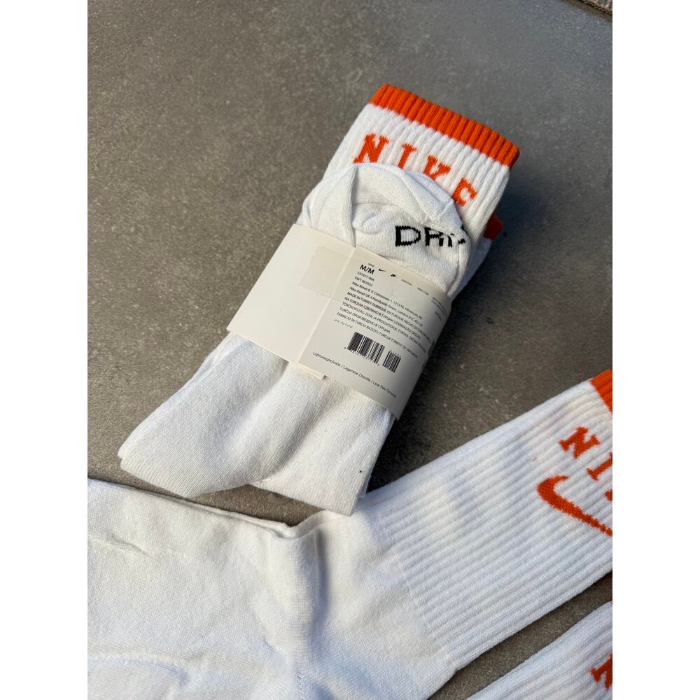 Nike  Everyday  Basic Uzun Çorap  l N-1037
