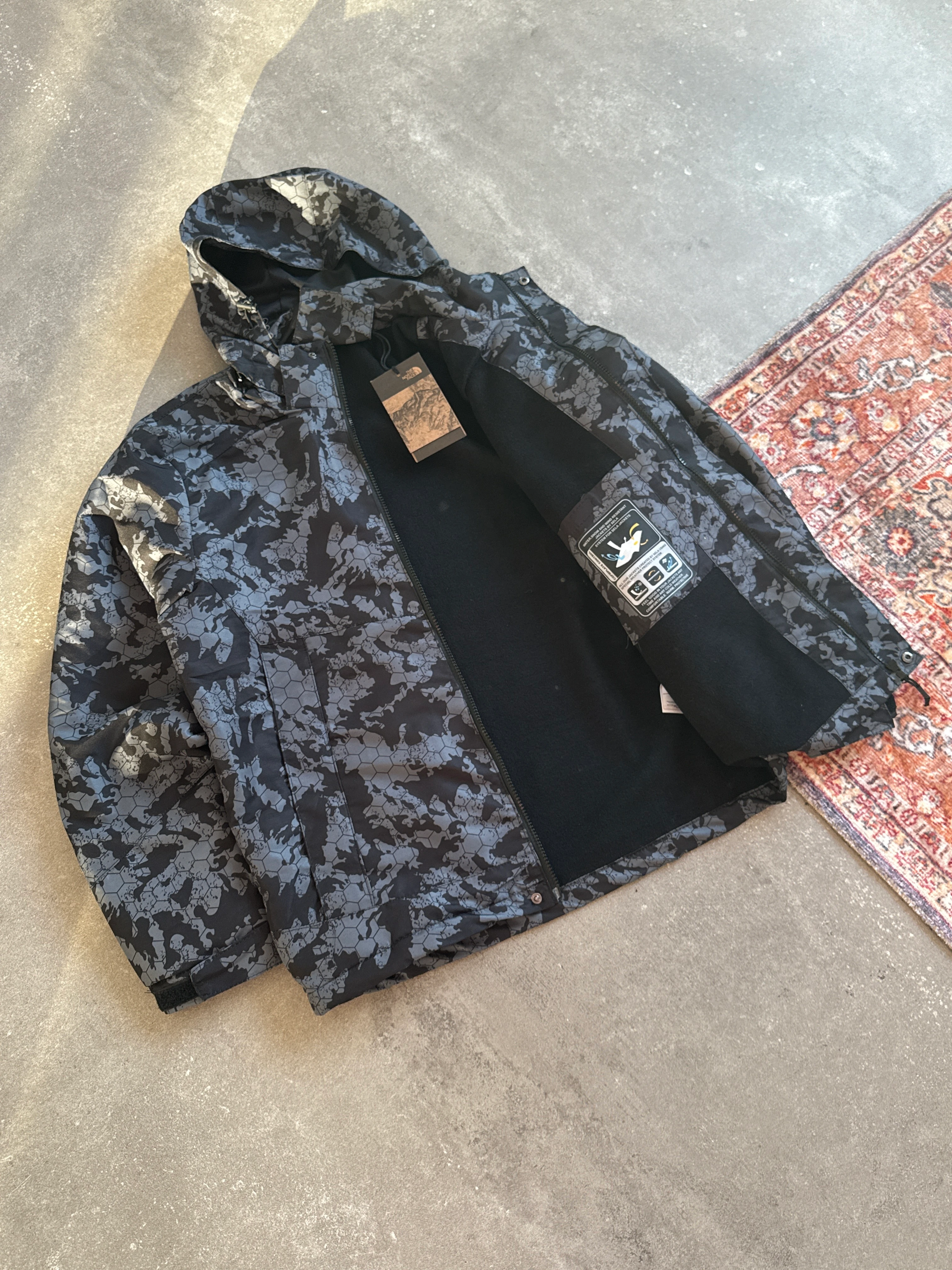 The N.F. Desenli Premium İçi Polarlı Mont l O-1007