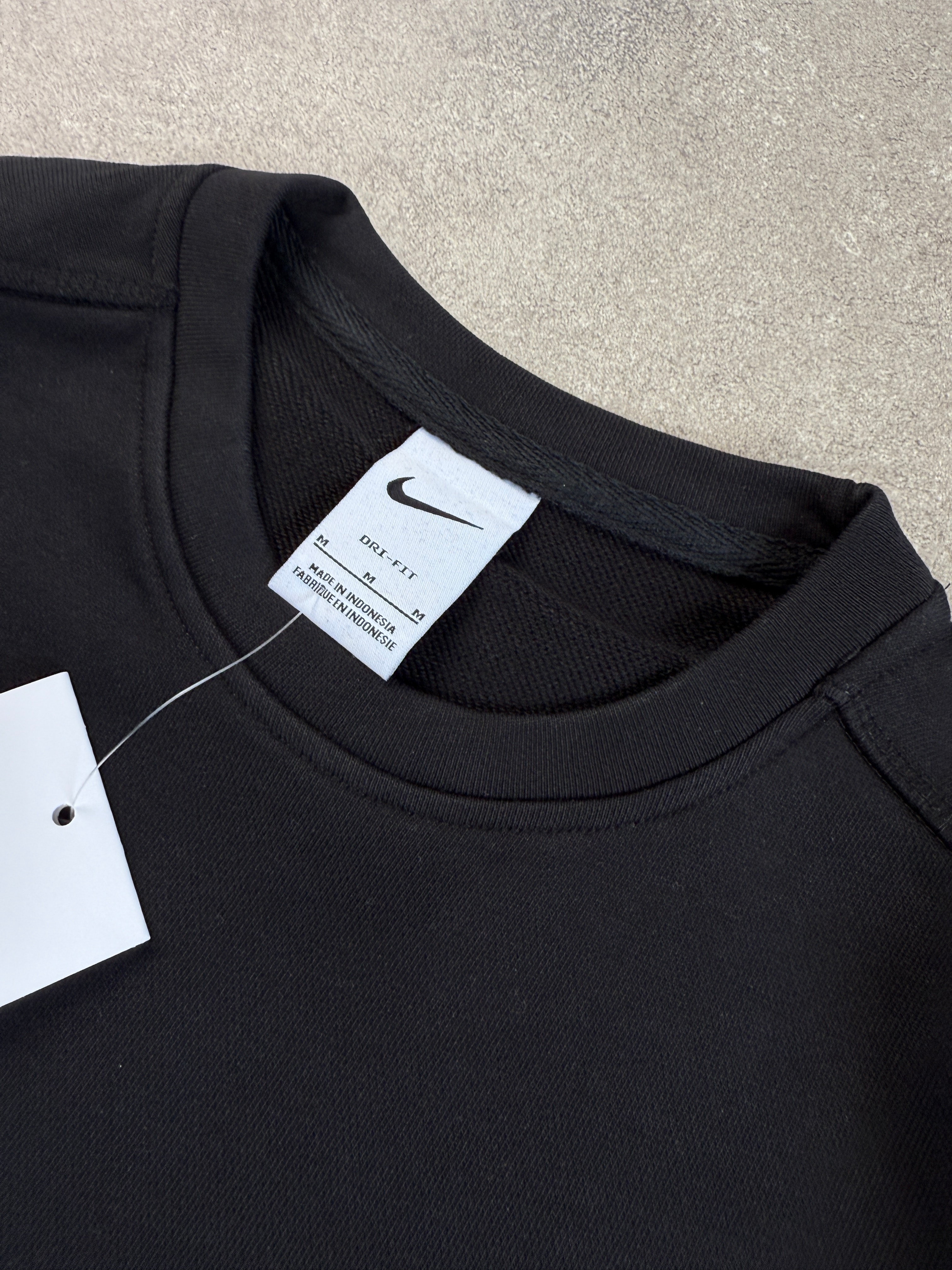 Nike Swoosh Logo Premium  Sweatshirt l N-1107