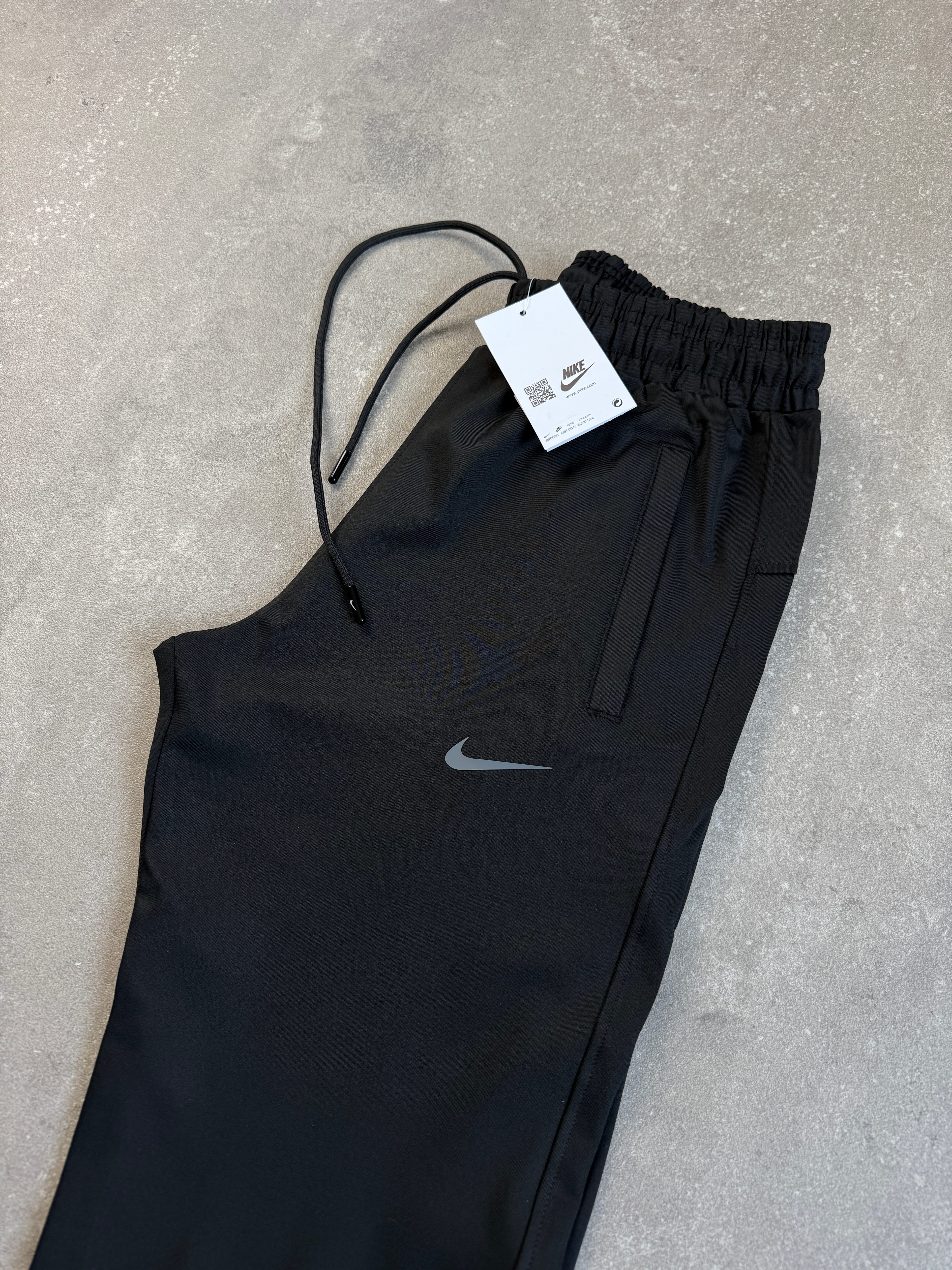 Nike Swoosh Scuba Kumaş Düz Paça Eşofman Altı l  N-1108