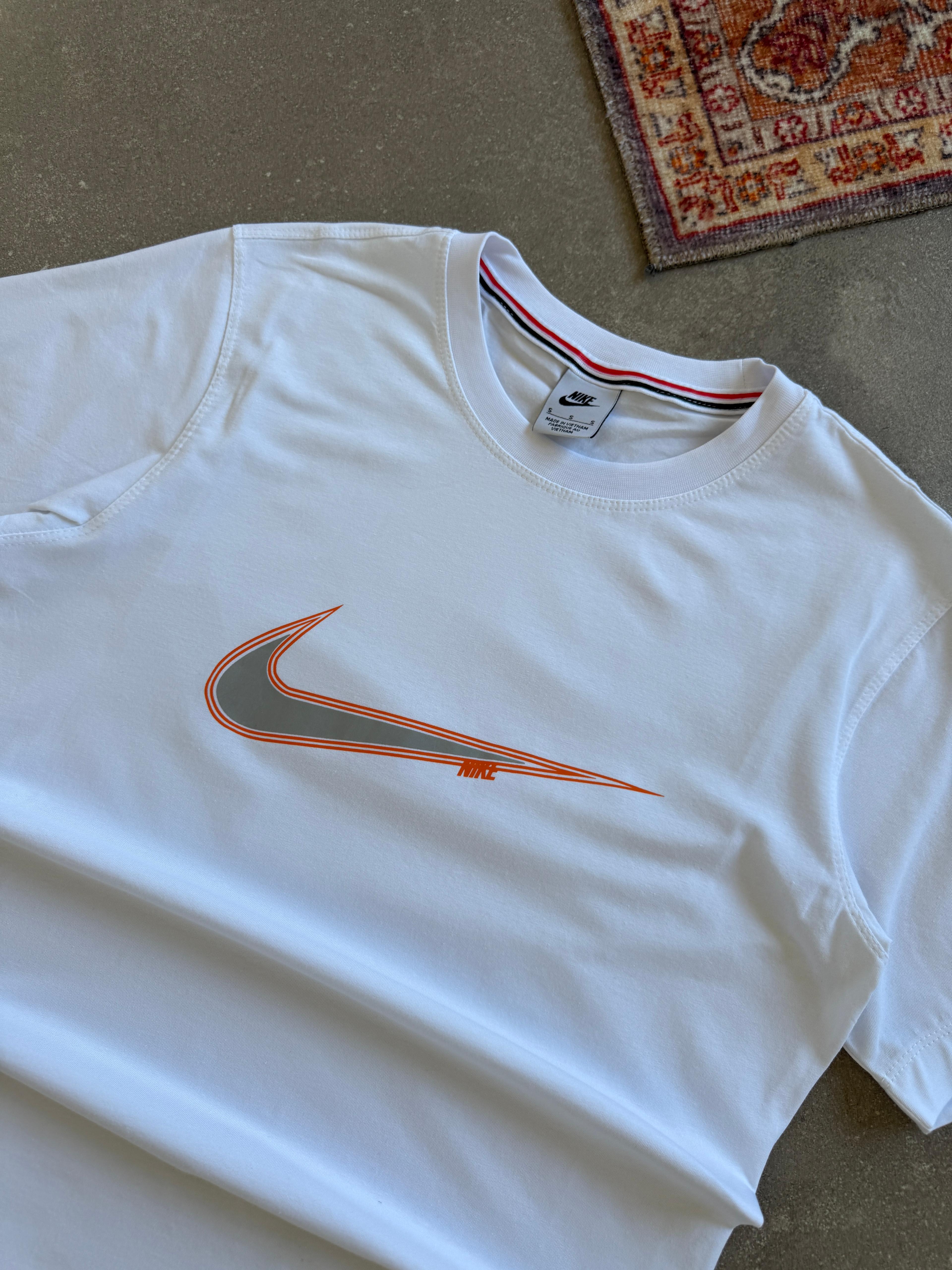 Nike Swoosh Logo  T-Shirt |  N-1077