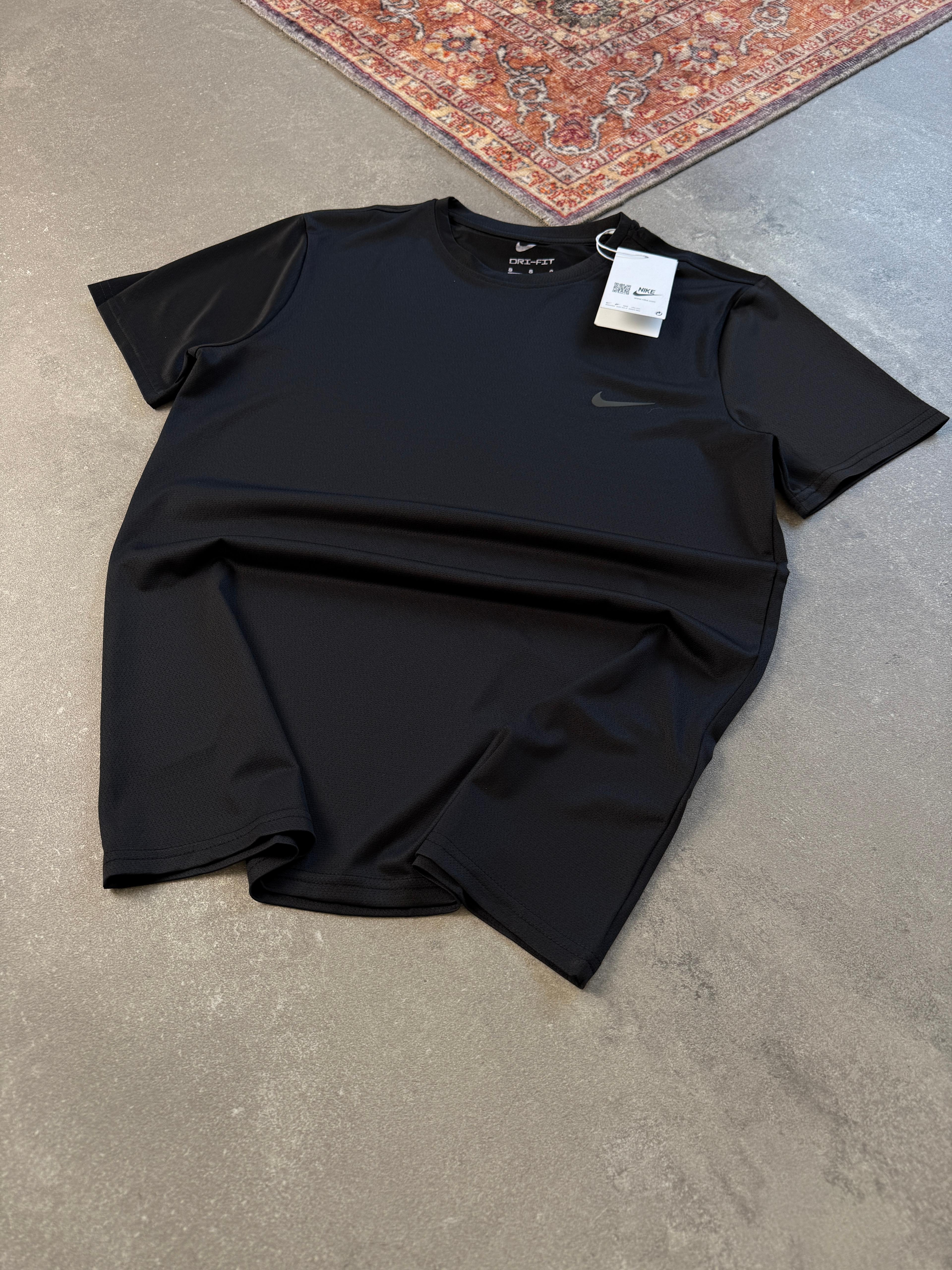 Nike Mini Logo Clima Kumaş İşleme T-Shirt |  N-1070 - SİYAH