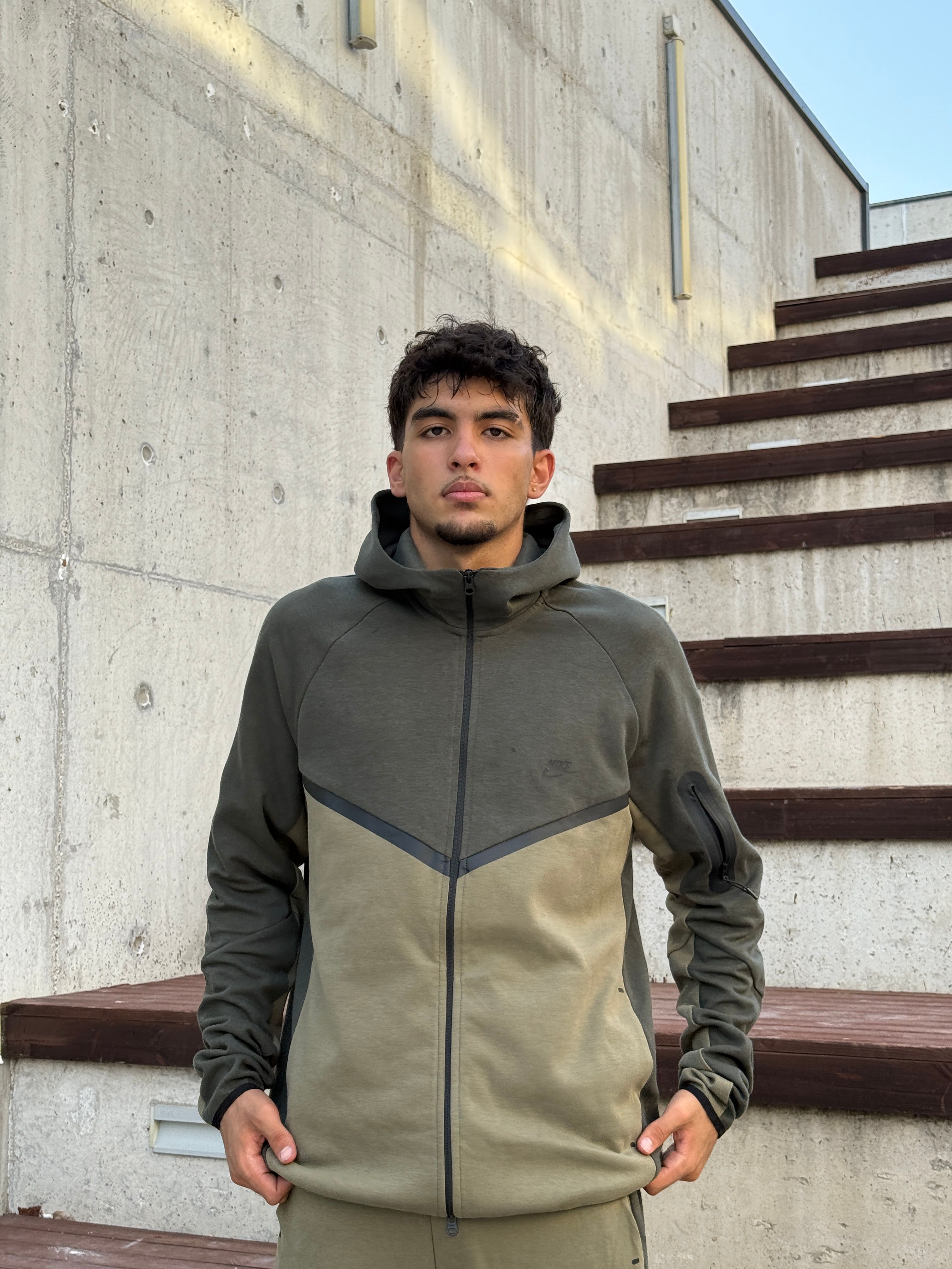 Nike  Tech Fleece Full Zip Hoodie l N-1092 - Haki