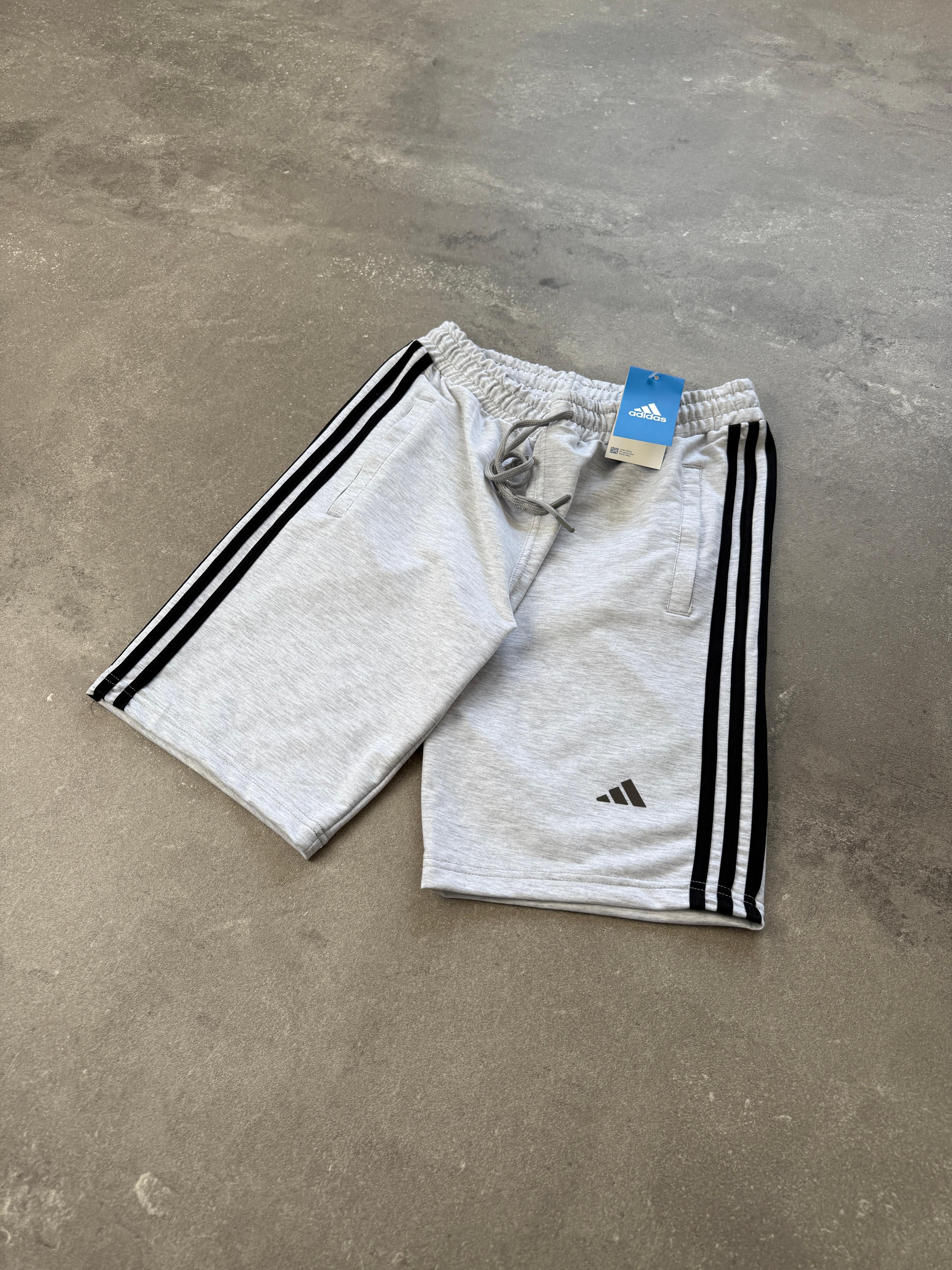 Adidas 3 Side Stripes  Şort l  Gri AD-1003