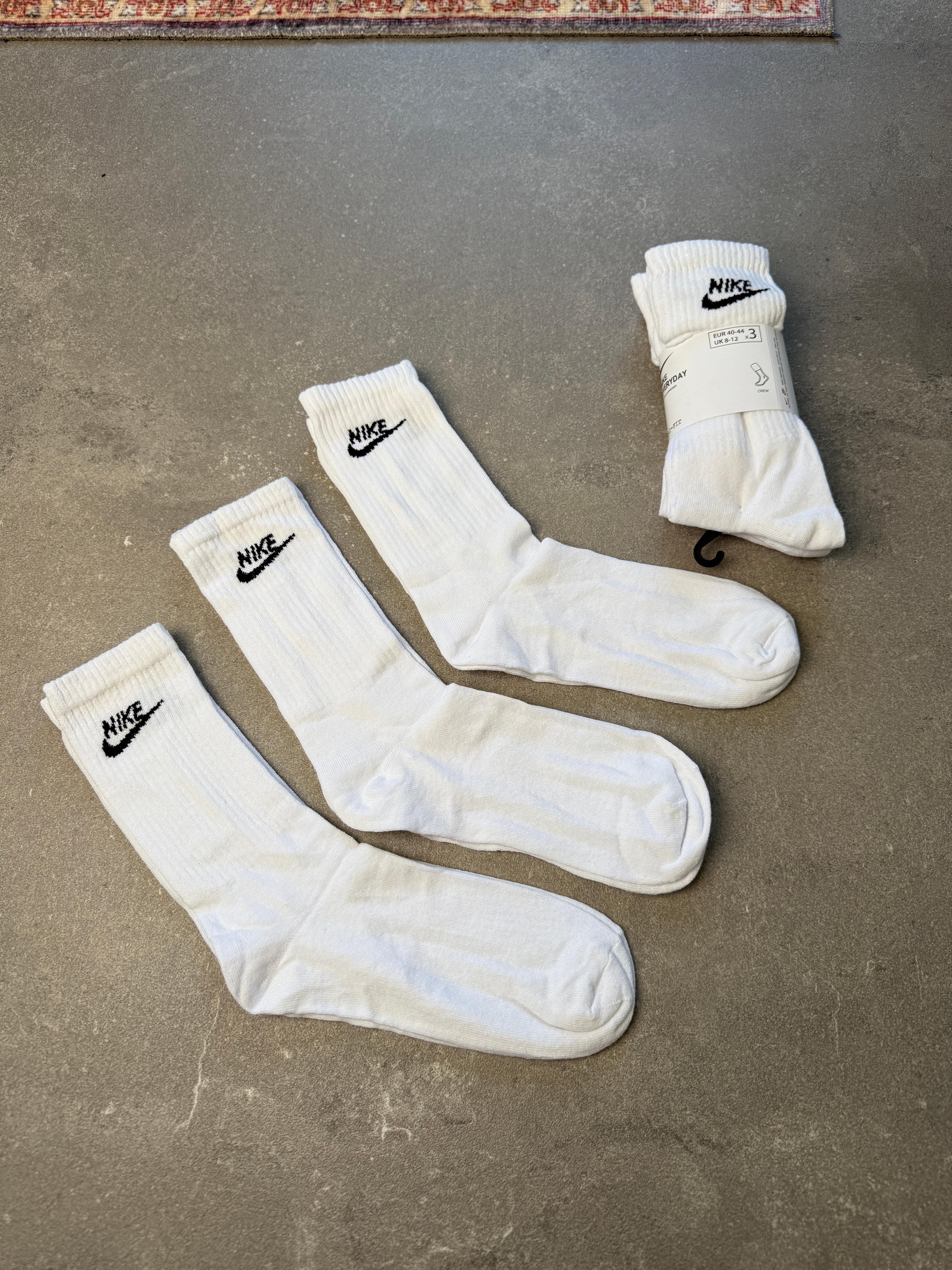 Nike  Everyday  Basic Uzun Çorap  l N-1056