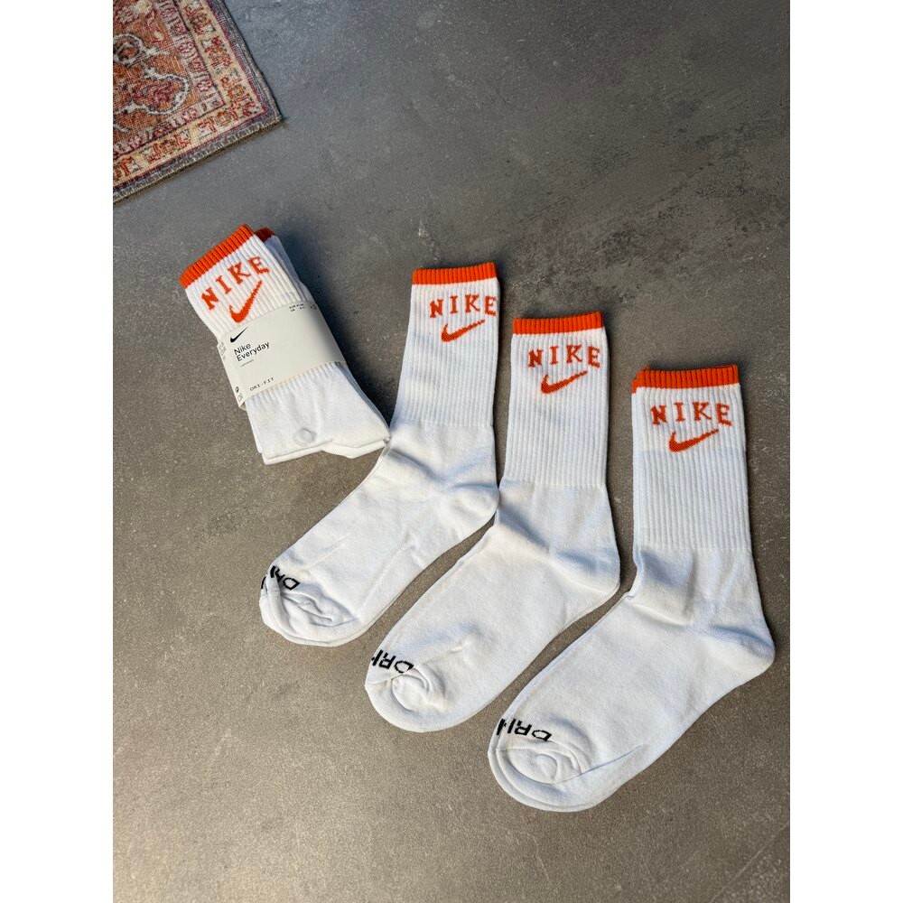 Nike  Everyday  Basic Uzun Çorap  l N-1037