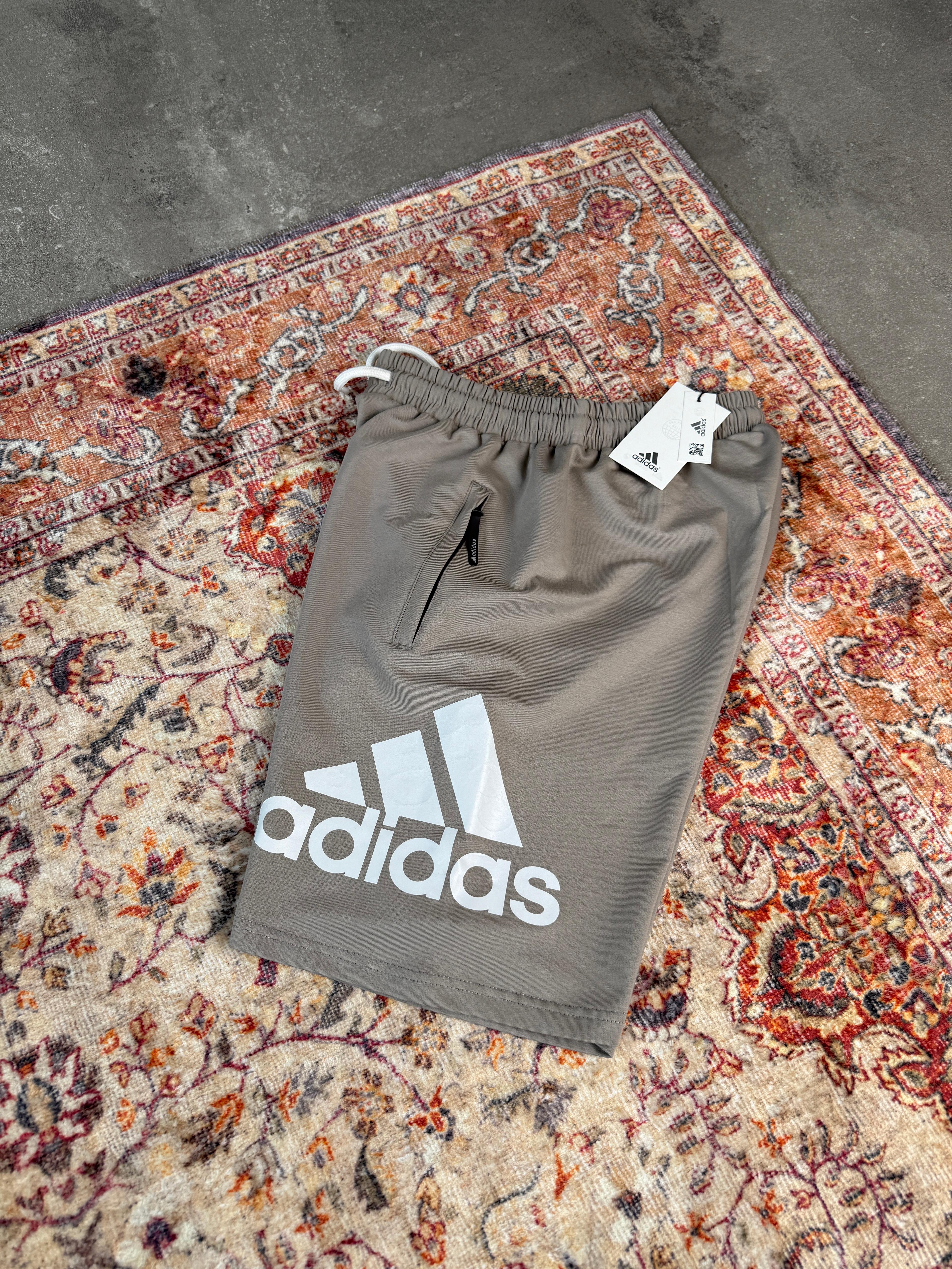 Adidas  Big Logo Şort l Stone Grey AD-1001