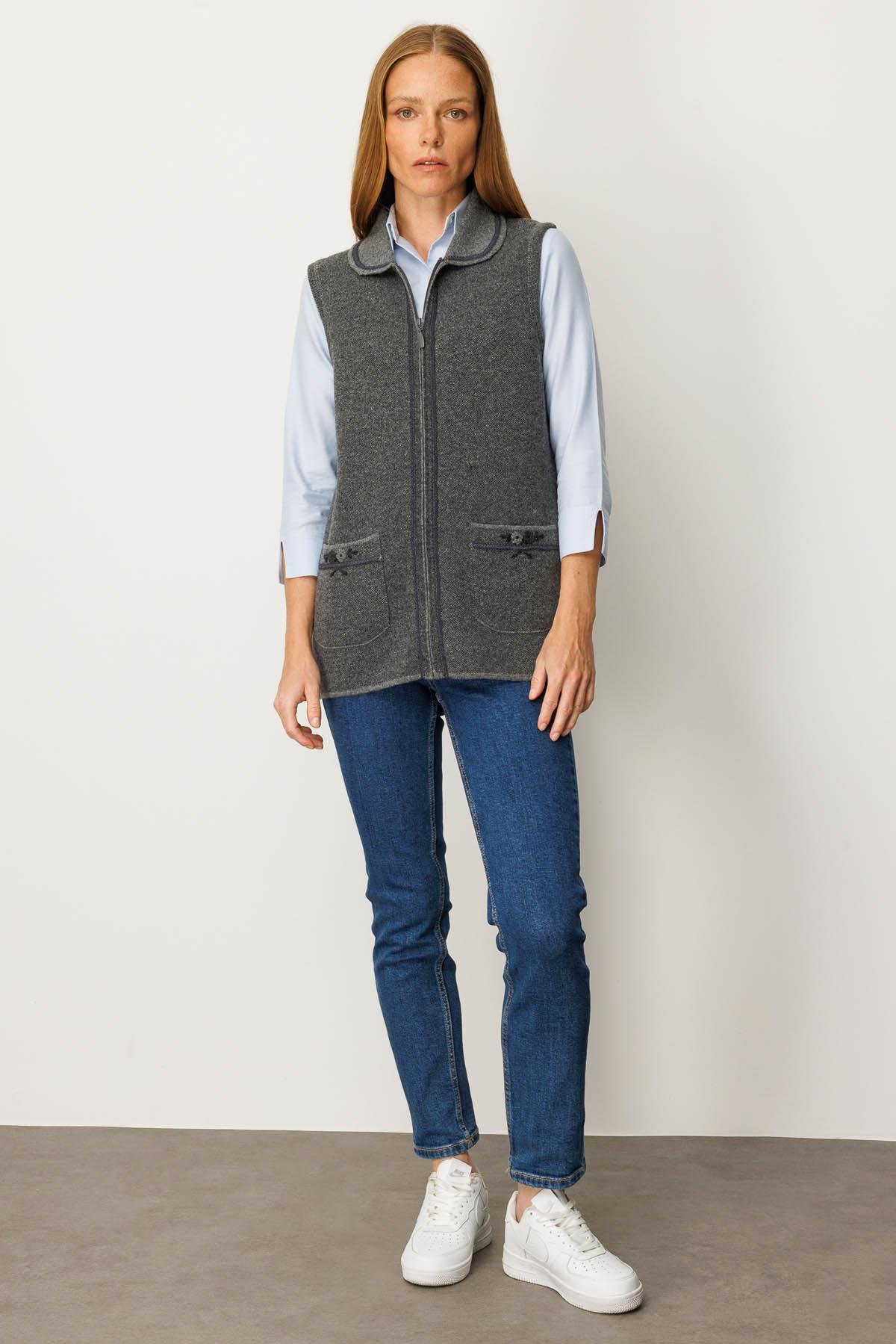 Kadın Polo Yaka Yakası Nakış İşlemeli Yün Yelek 25031