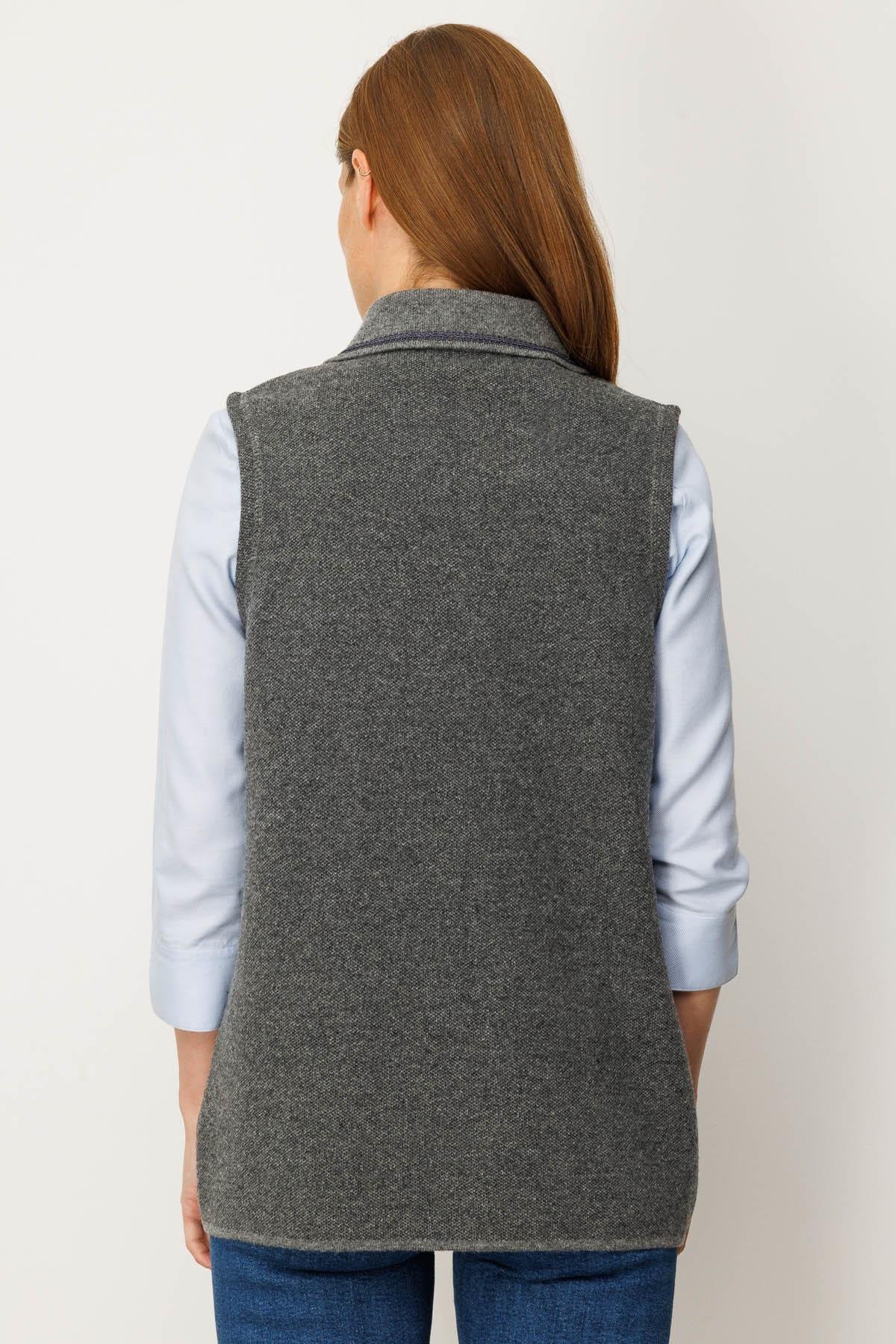 Kadın Polo Yaka Yakası Nakış İşlemeli Yün Yelek 25031