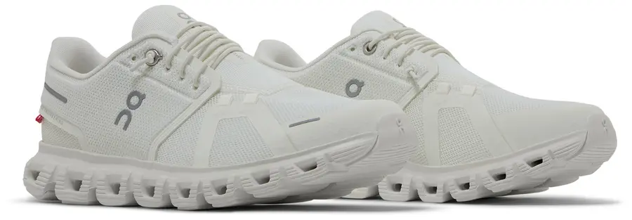 On Running Cloud 6 All White (Women's)