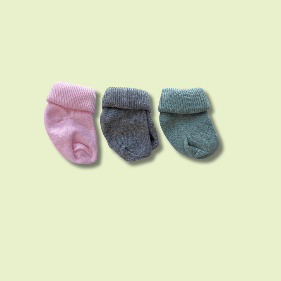 3'lü Kız Bebek %100 Pamuk Çorap (0-6 Ay) Renkli (Pembe,Çağla,Kırçıllı Gri,)
