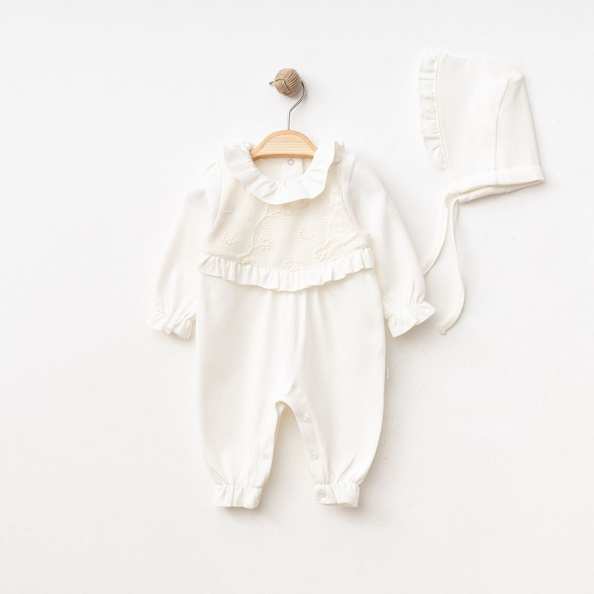 2'li Kız Bebek Nakışlı Tulum ve Şapka Set (Ekru-Krem)