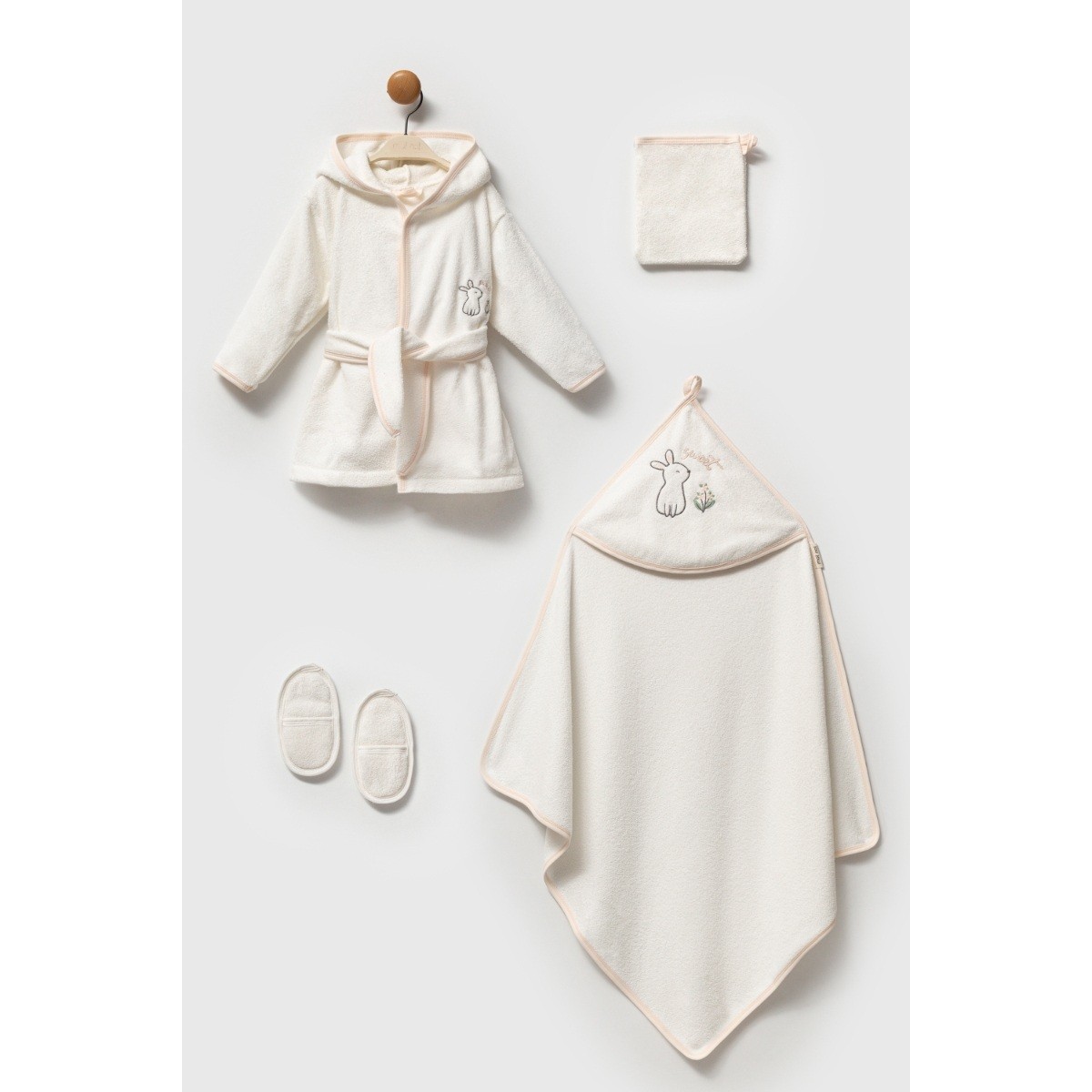 Kız Bebek Tavşan Desenli Bornoz Set