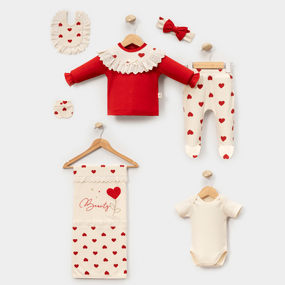 7'li Kız Bebek Kalpli Hastane Çıkışı Set (Kırmızı-Kahve)