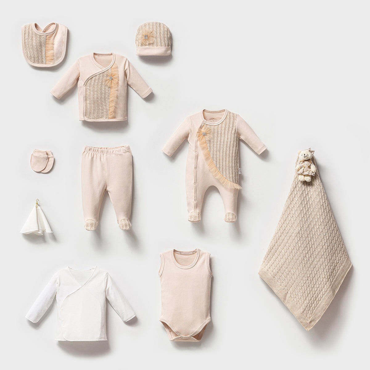 10'lu Triko Kız Bebek Oyuncak Ayılı Hastane Çıkışı Set (Krem-Bej)