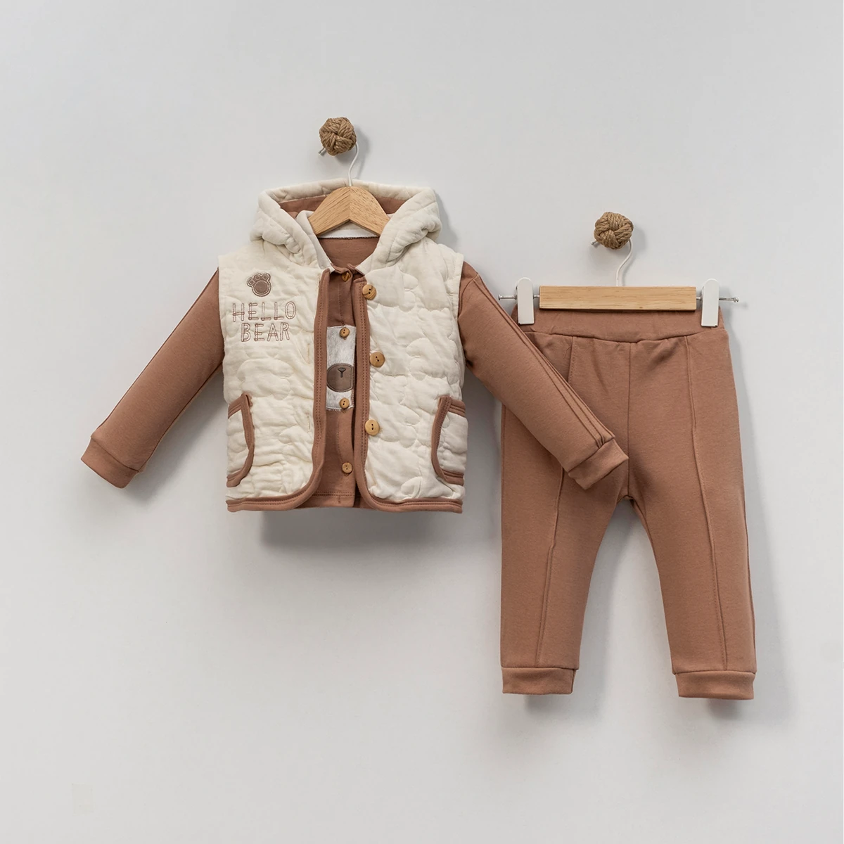 3'lü Erkek Bebek Ayıcık Kapitoneli Kapişonlu Ceketli Set (Kahve-Krem)