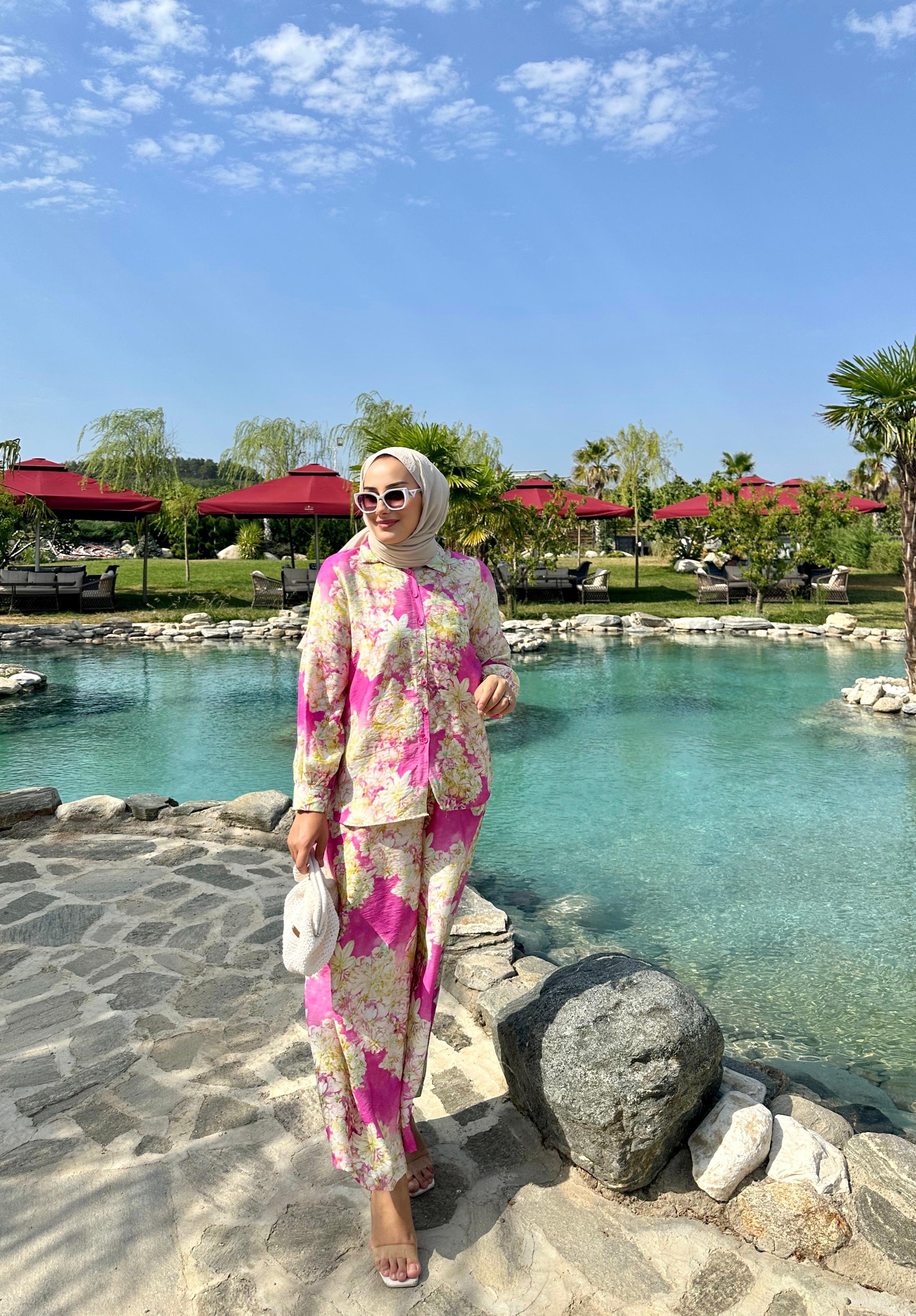 Mariella Pembe Takım