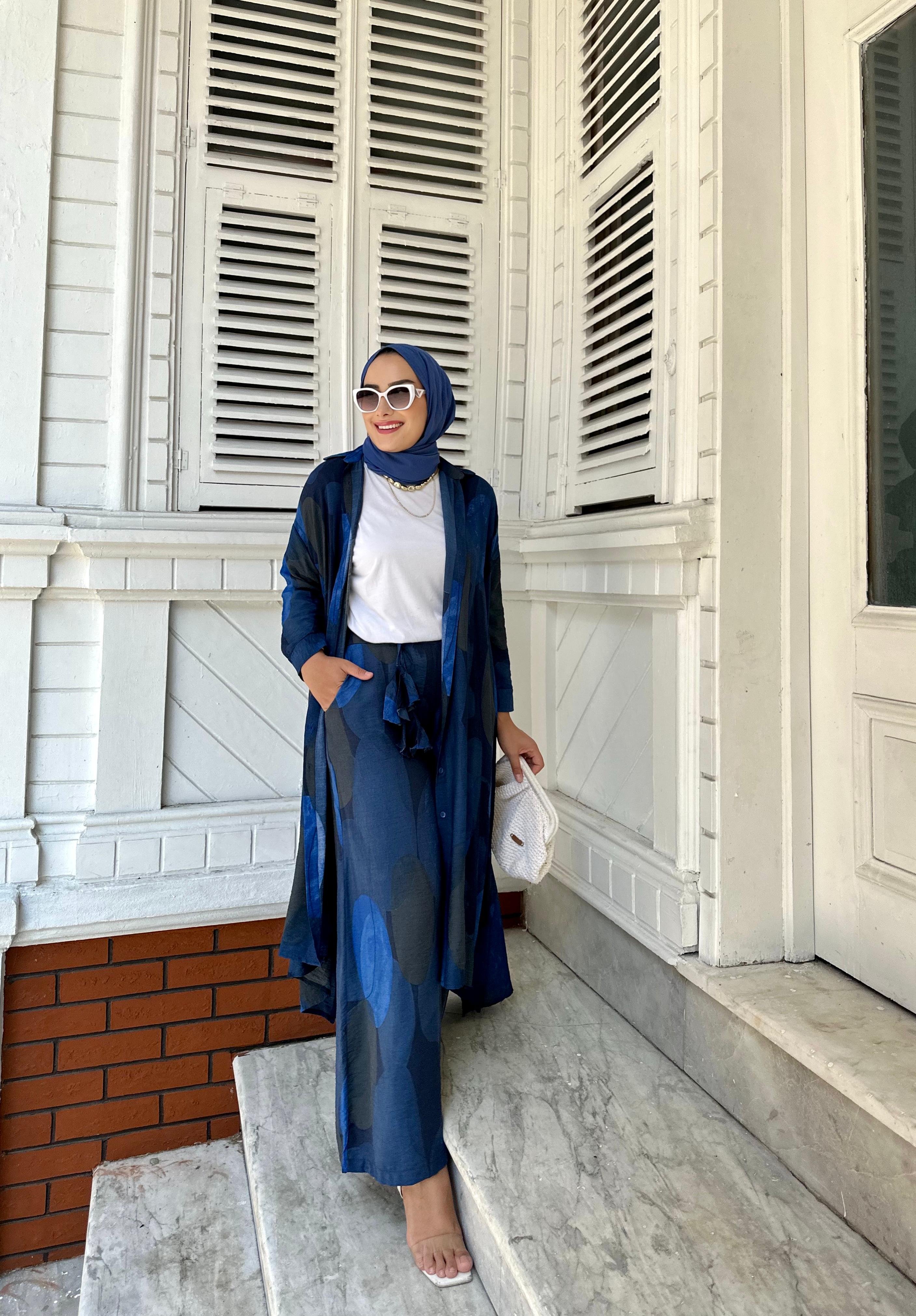 Gloria Lacivert Takım