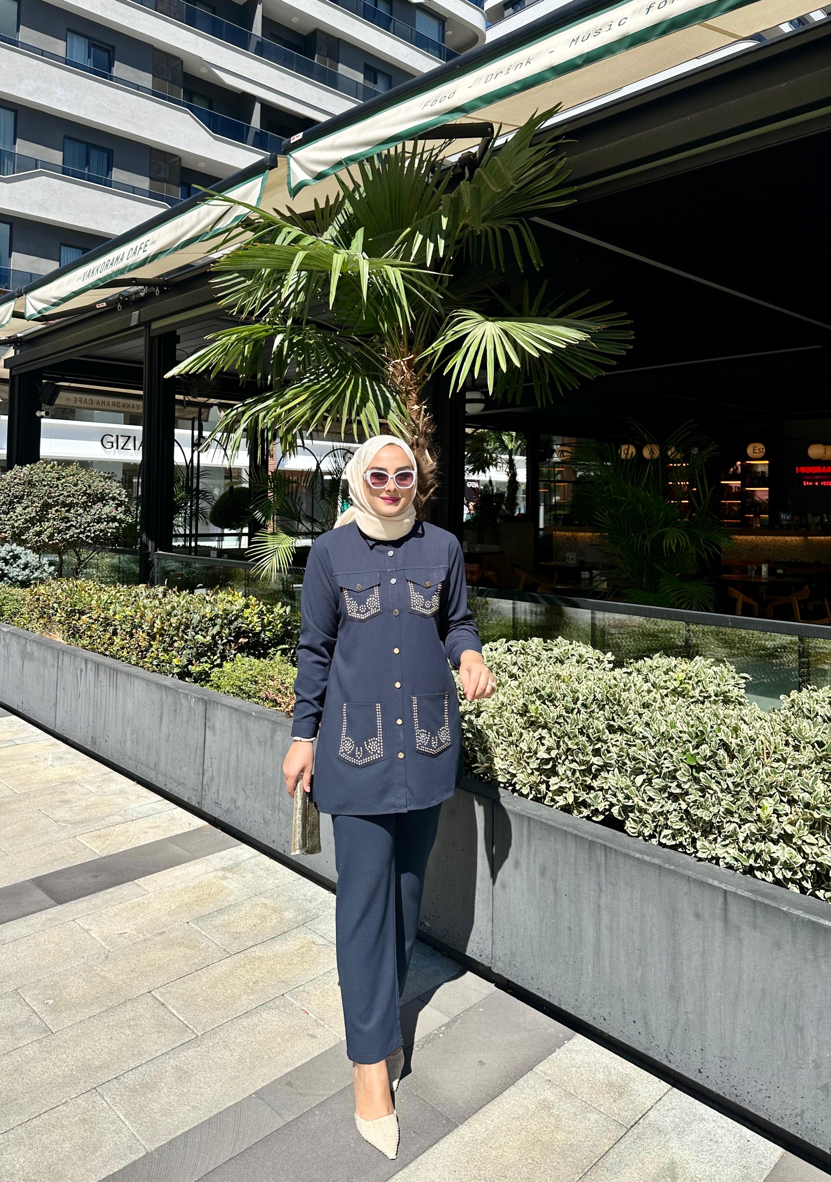 Kalria Lacivert Takım