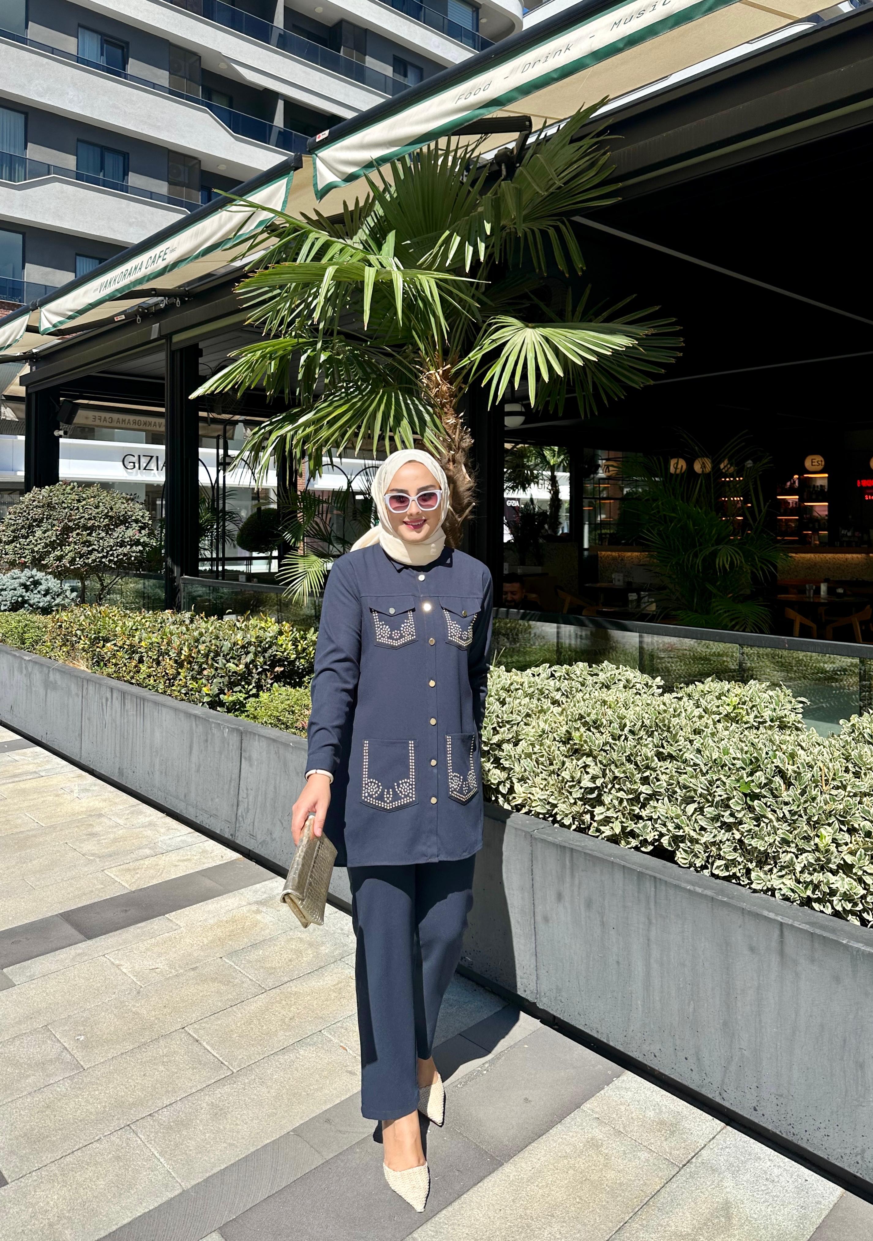 Kalria Lacivert Takım