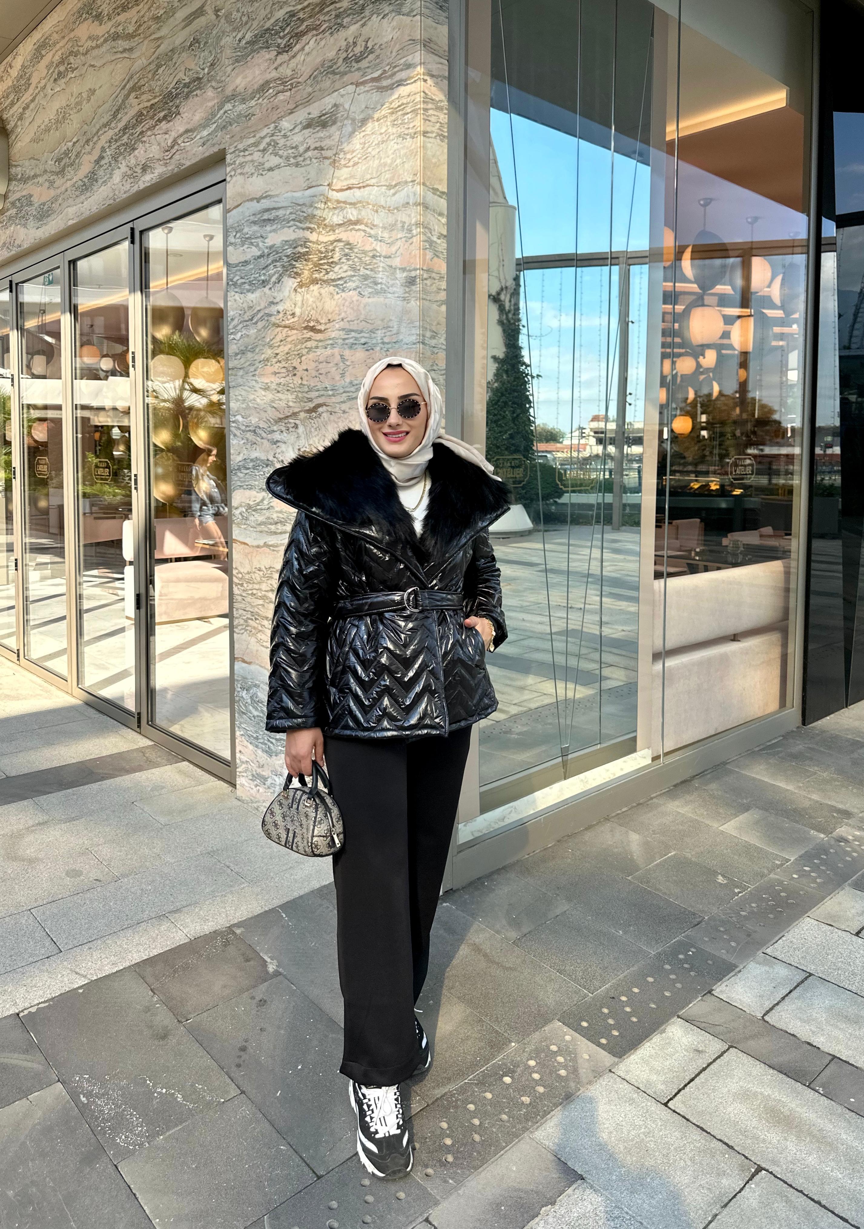 Kürk Yaka Rugan Mont