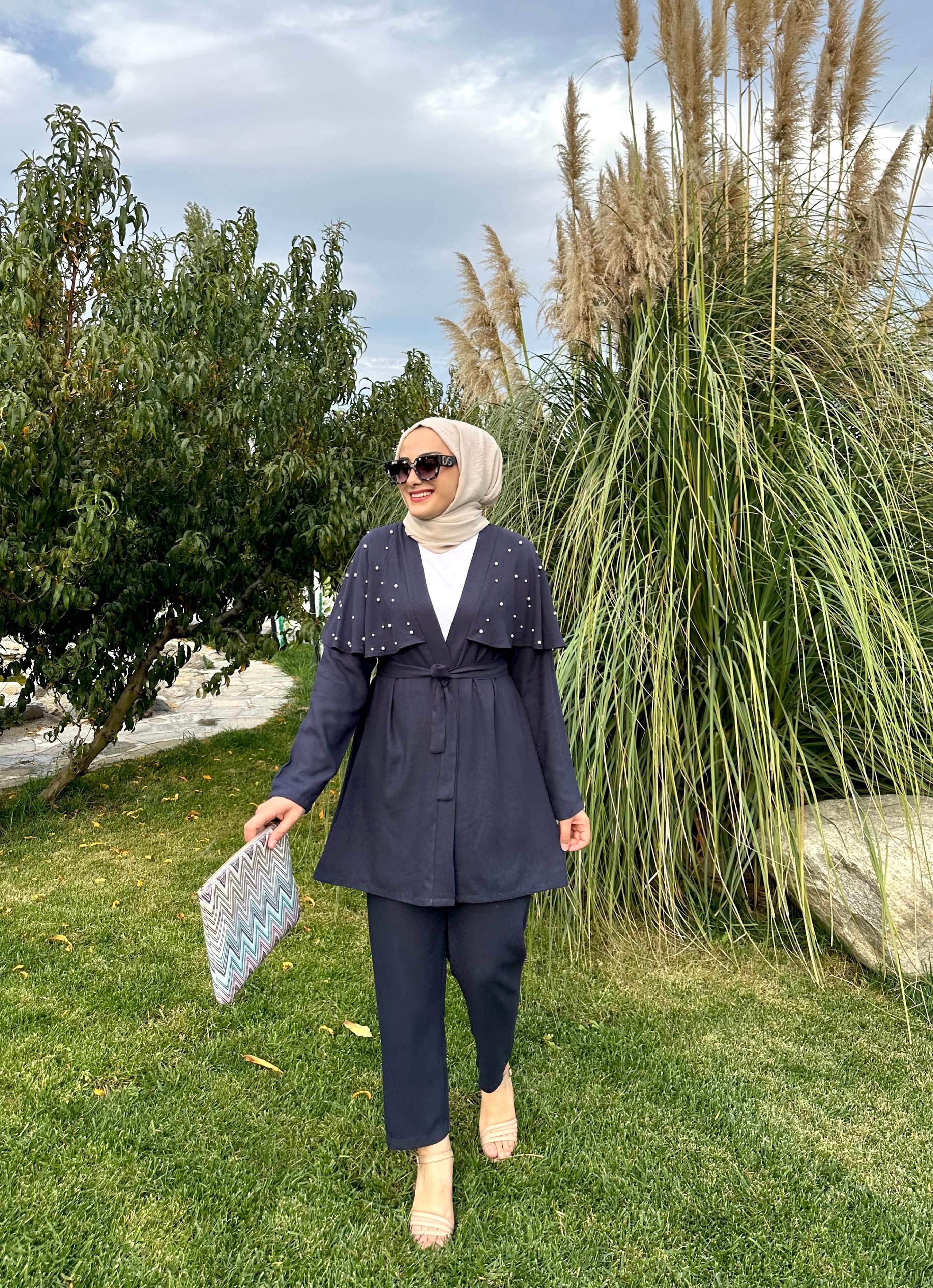 İncili Lacivert Takım