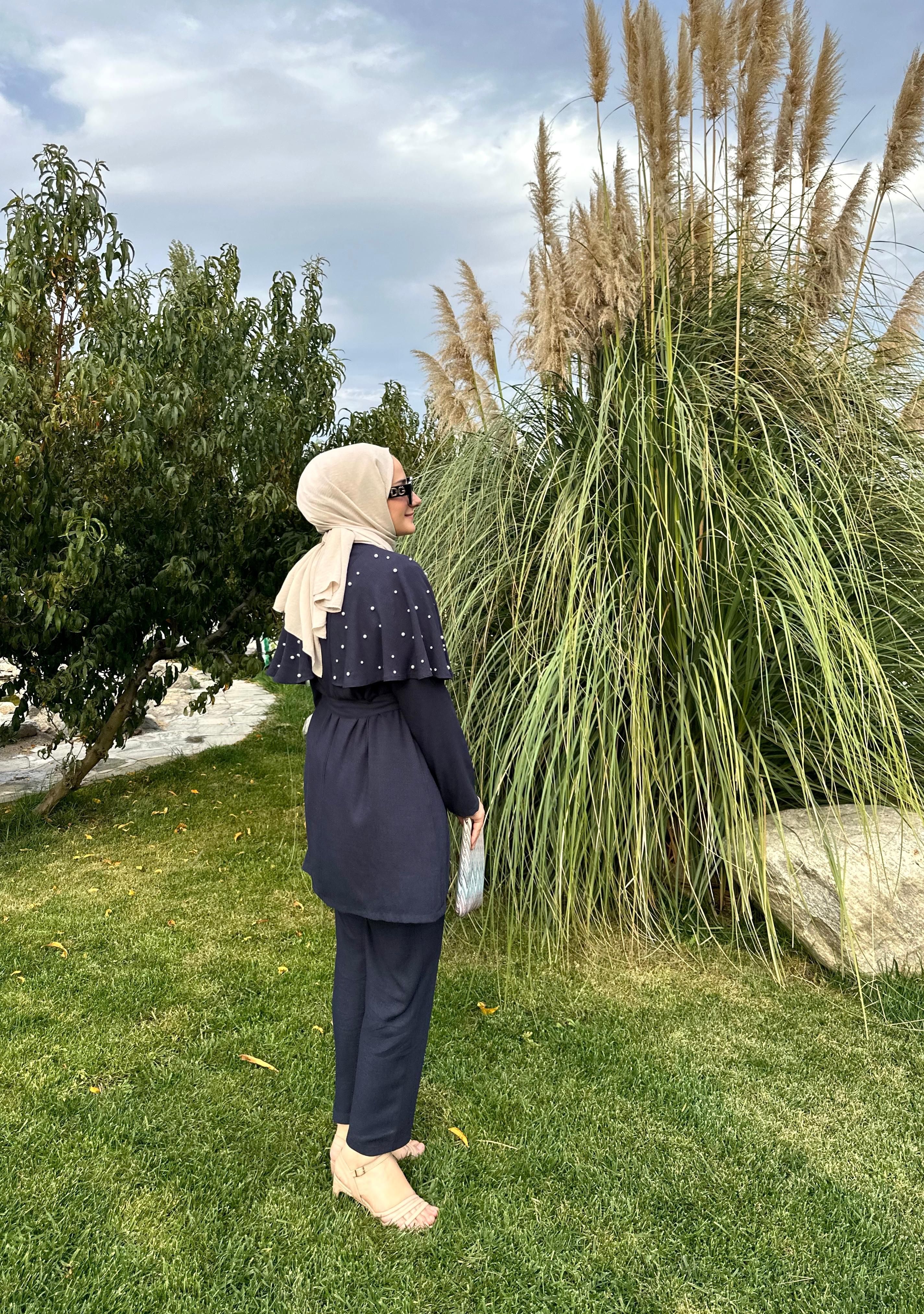 İncili Lacivert Takım
