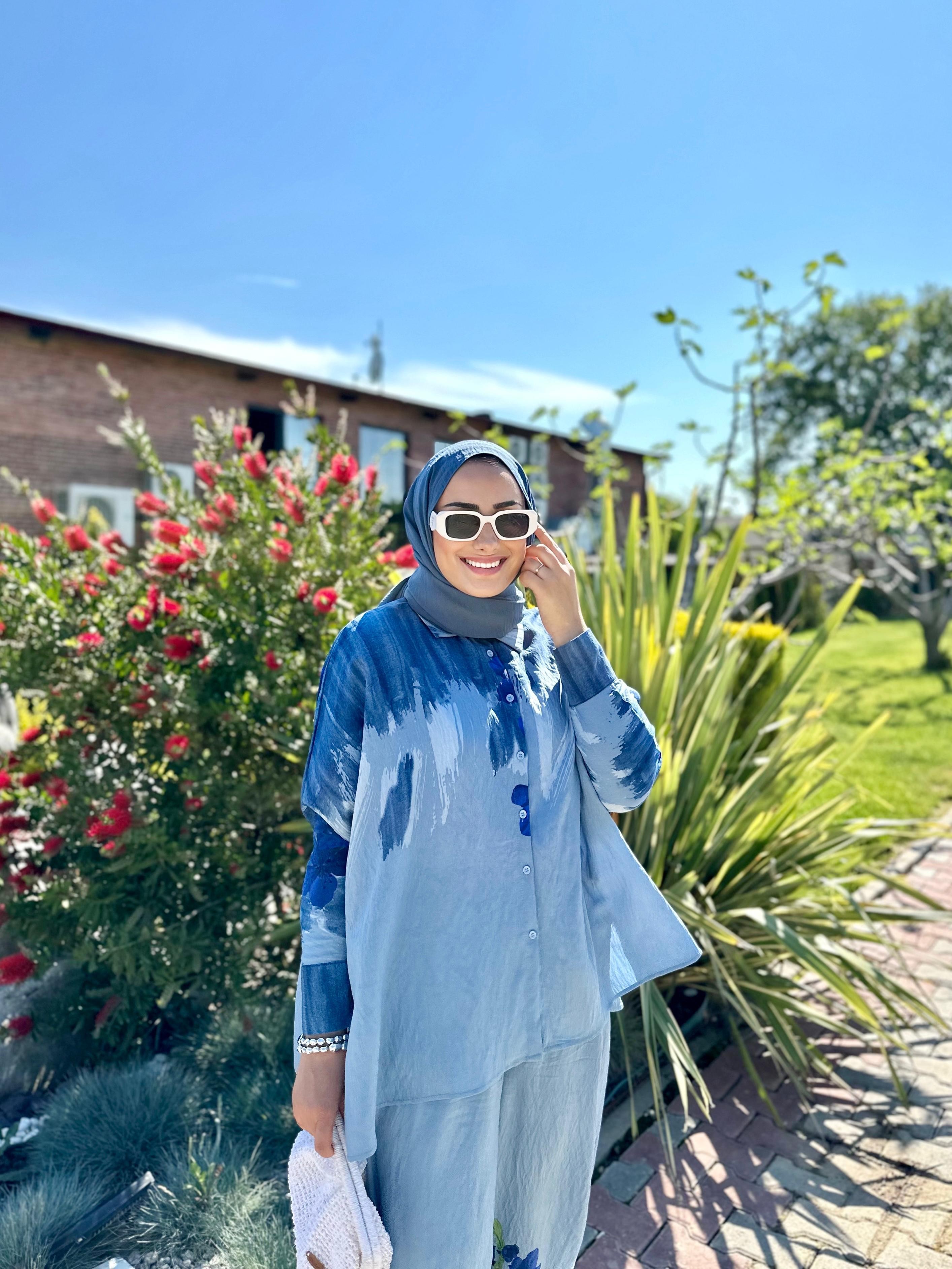 Lara Mavi Takım
