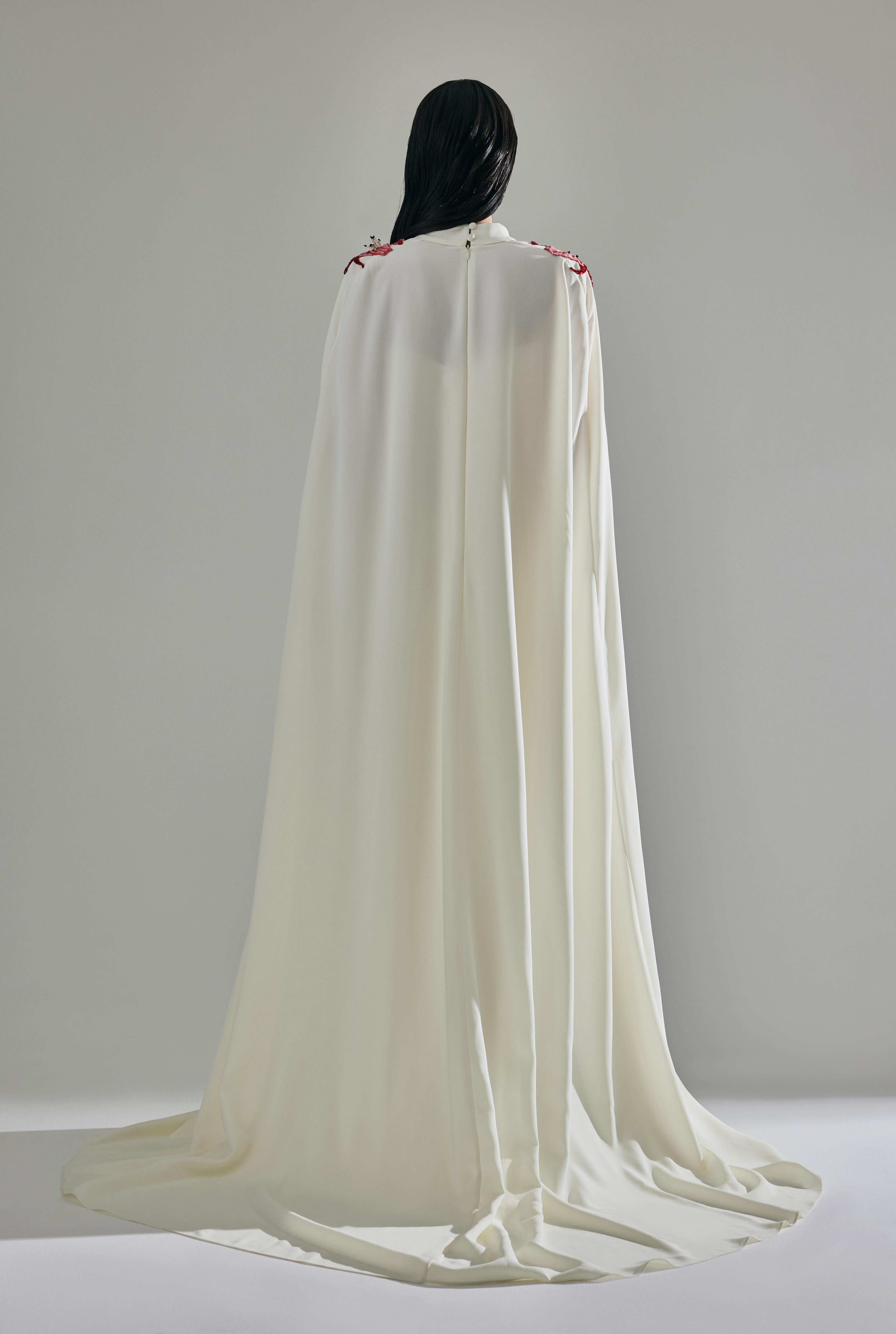 3D Embroidered Maxı Cape – Hand Made