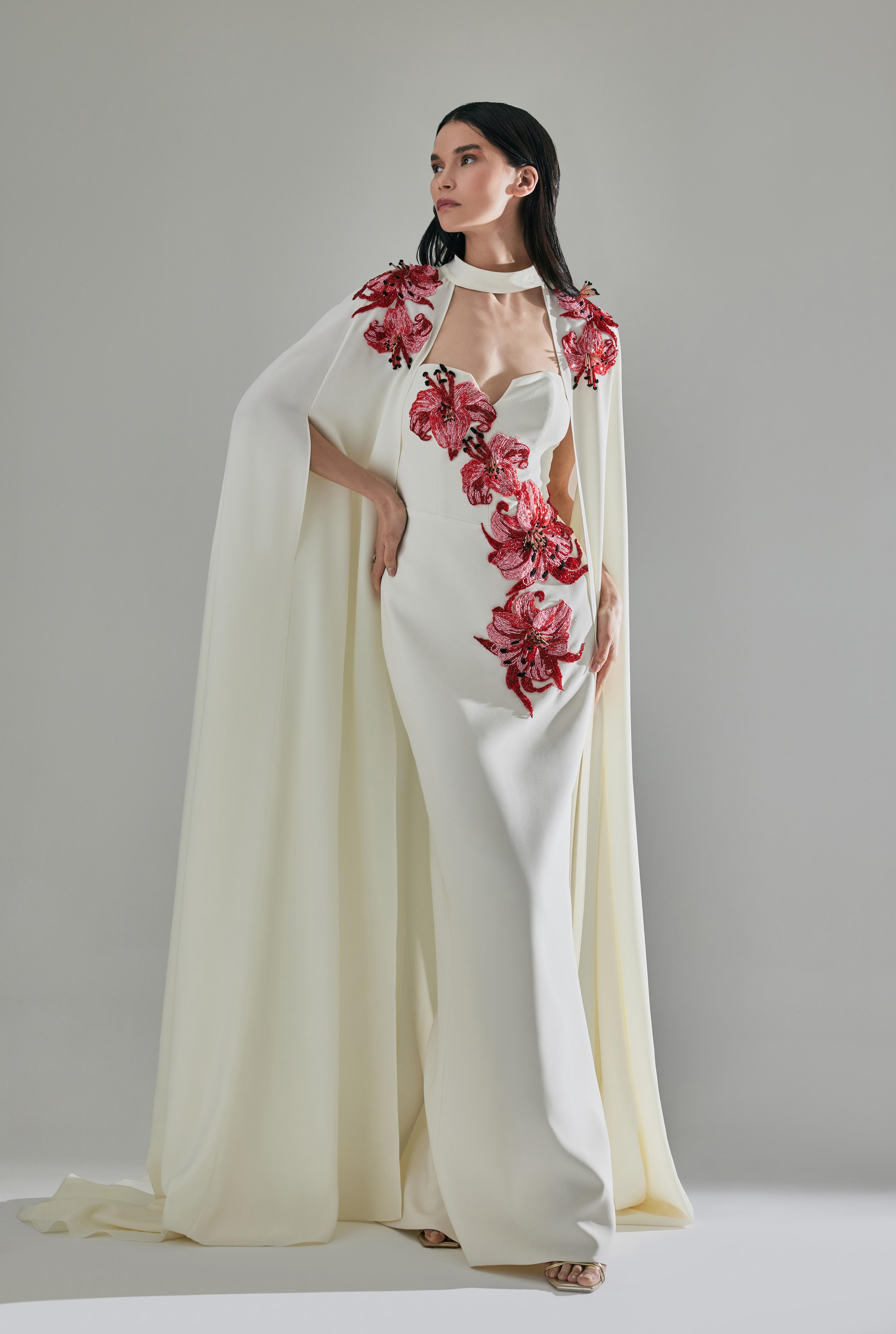 3D Embroidered Maxı Cape – Hand Made