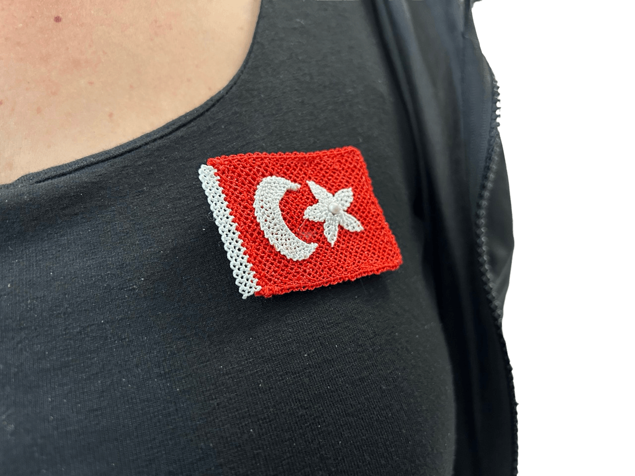 İğne Oyası Türk Bayrağı Rozet
